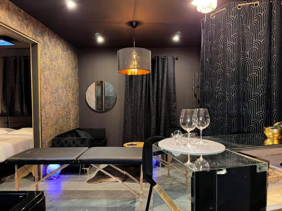 Photo du logement - love Room claire 1 - Lyon