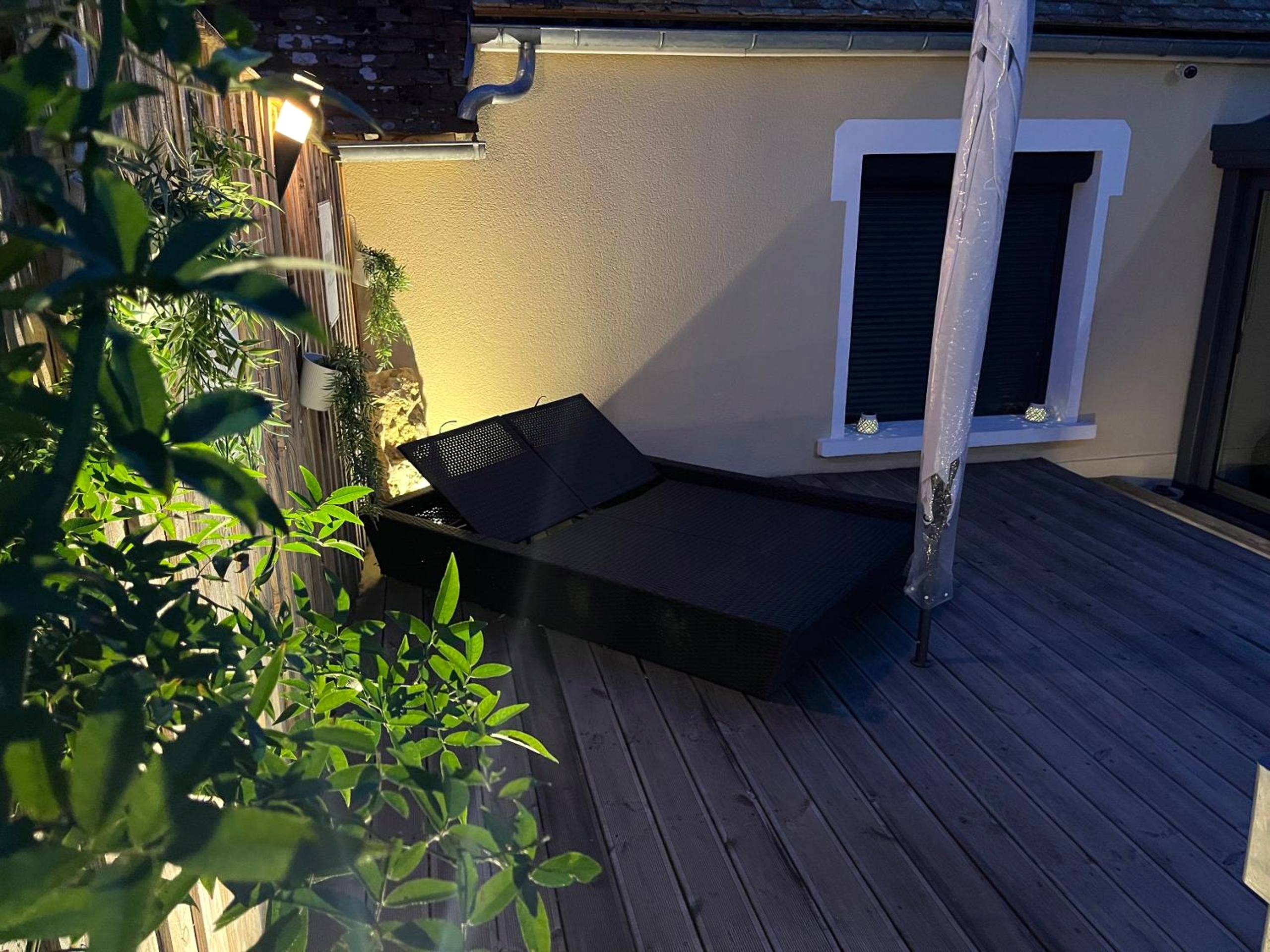 Bain de soleil double sur terrasse privative - Love Room - La clé des secrets - Gîte Romantique
