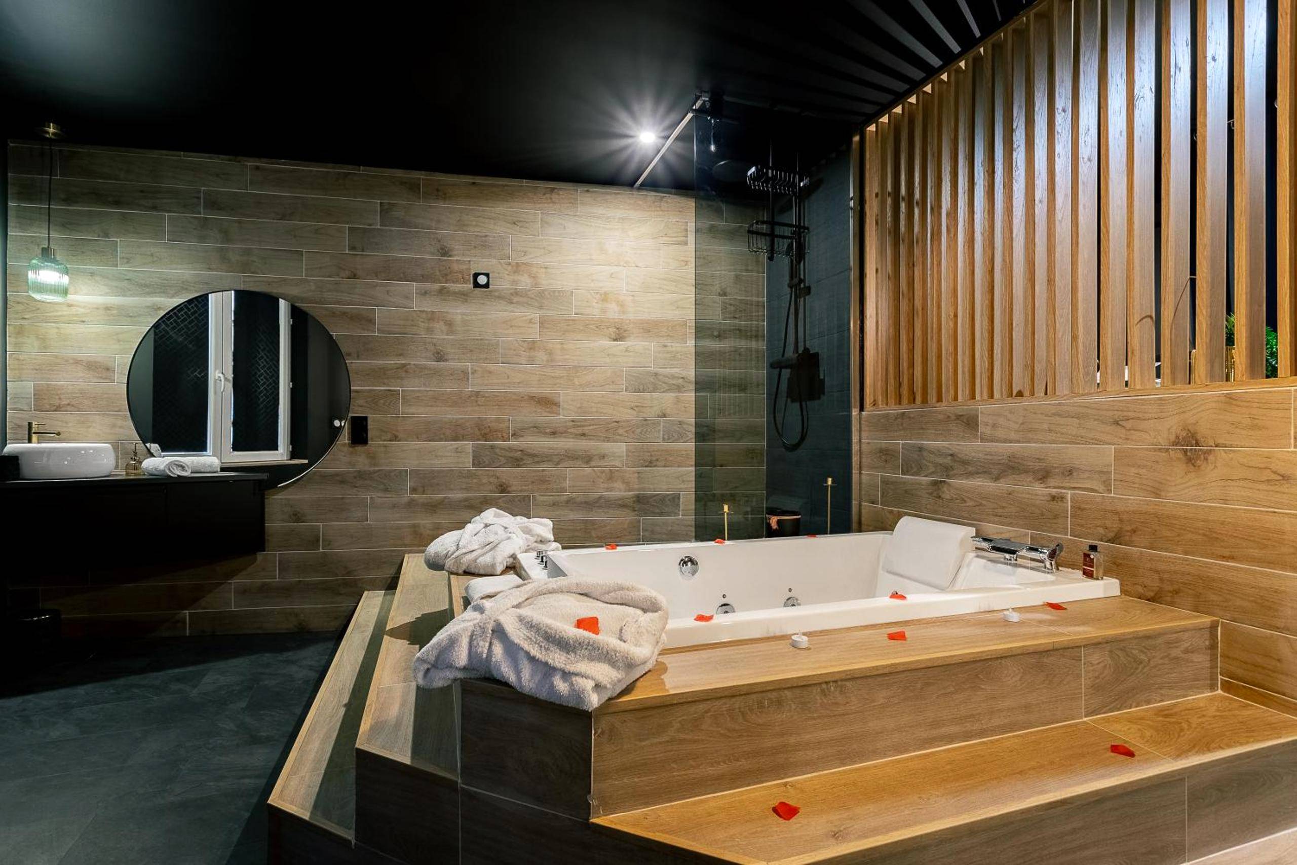 Photo du logement - La Clé - Studi Osé - Clim - Baignoire à Bulles - Wifi