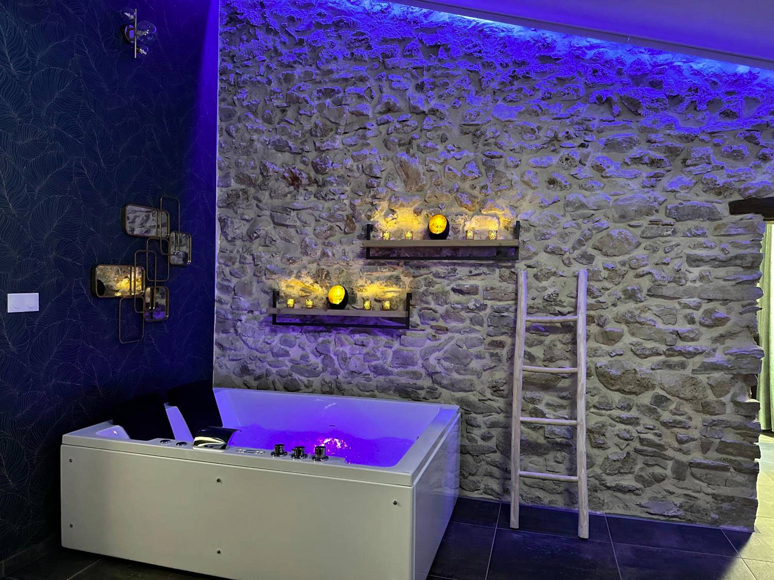 Photo du logement - Loft Romantique la Clef des Sens - Sauna et Balnéo privatifs