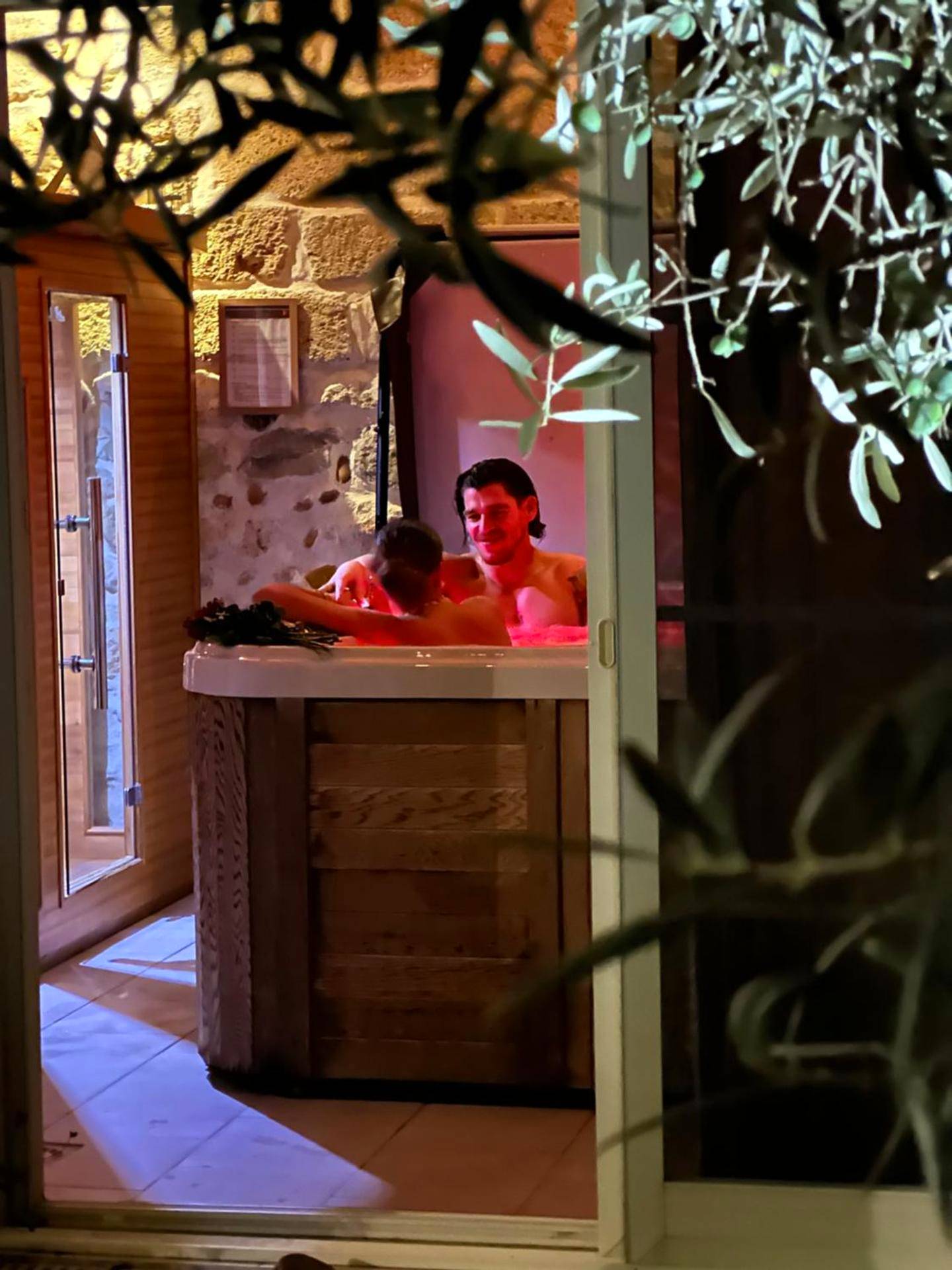 Vue principale - Love Room Vauvert - Le Clos De Camargue