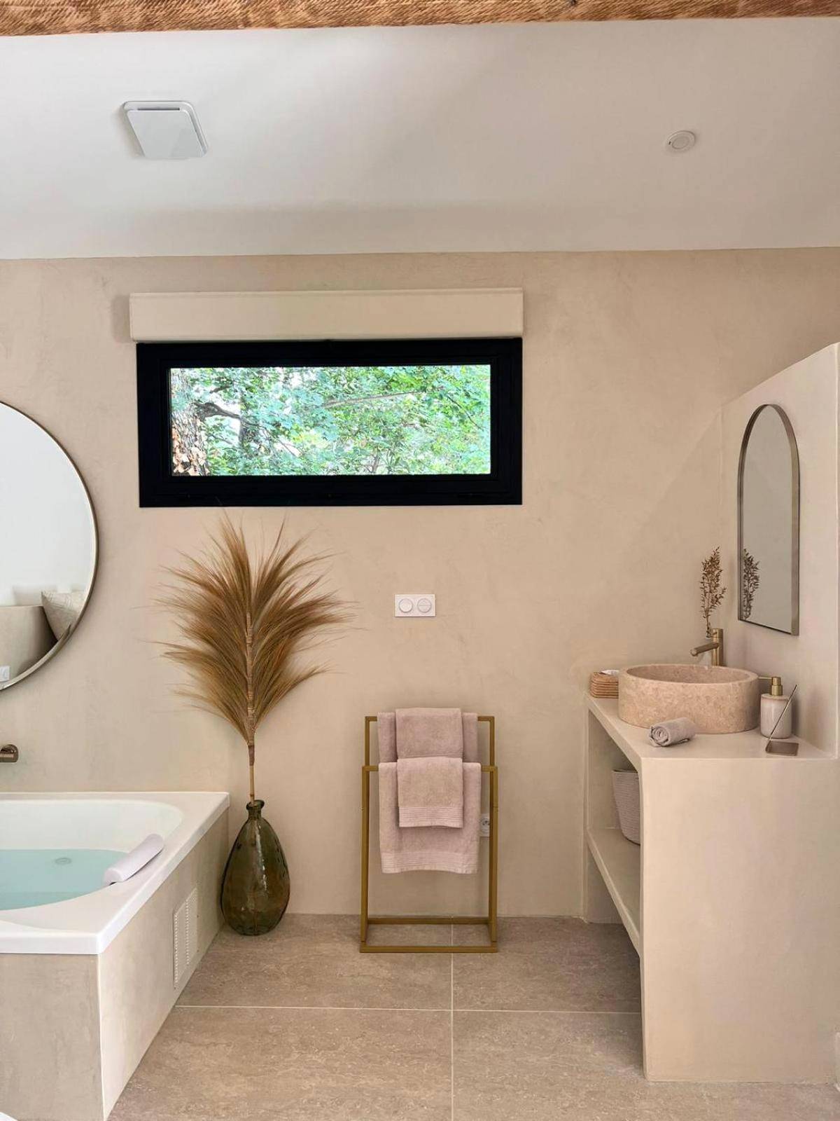 Vue interieure - Le Clos des Délices - Love Room - Chambre avec spa, terrasse et parking privatif