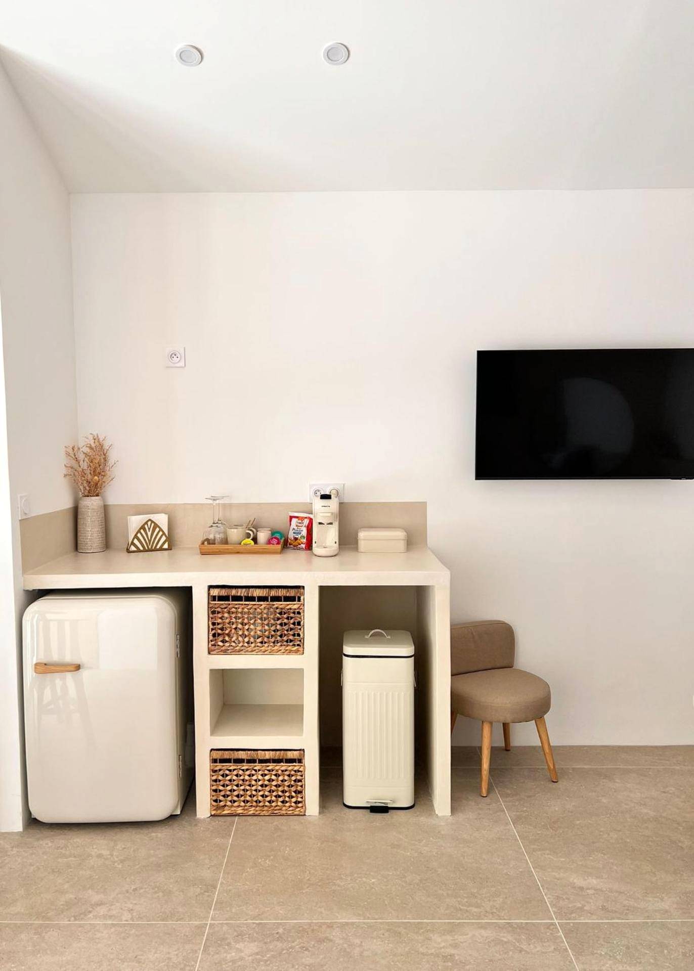 Detail du logement - Le Clos des Délices - Love Room - Chambre avec spa, terrasse et parking privatif