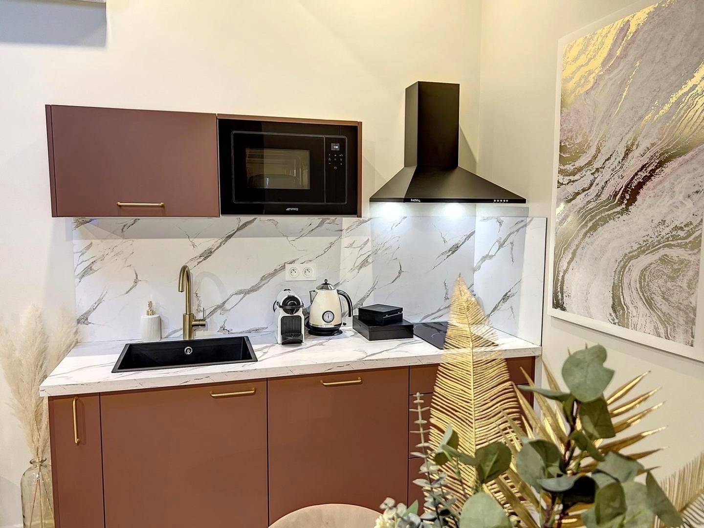 Photo du logement - Cocon Blanc câlin avec Jacuzzi privatif - LoveRoom Insolite - Saint - Étienne