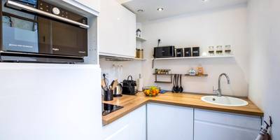 Cuisine équipée moderne et fonctionnelle - Cocon à Bulles Chic vue Cathédrale avec Spa - jacuzzi