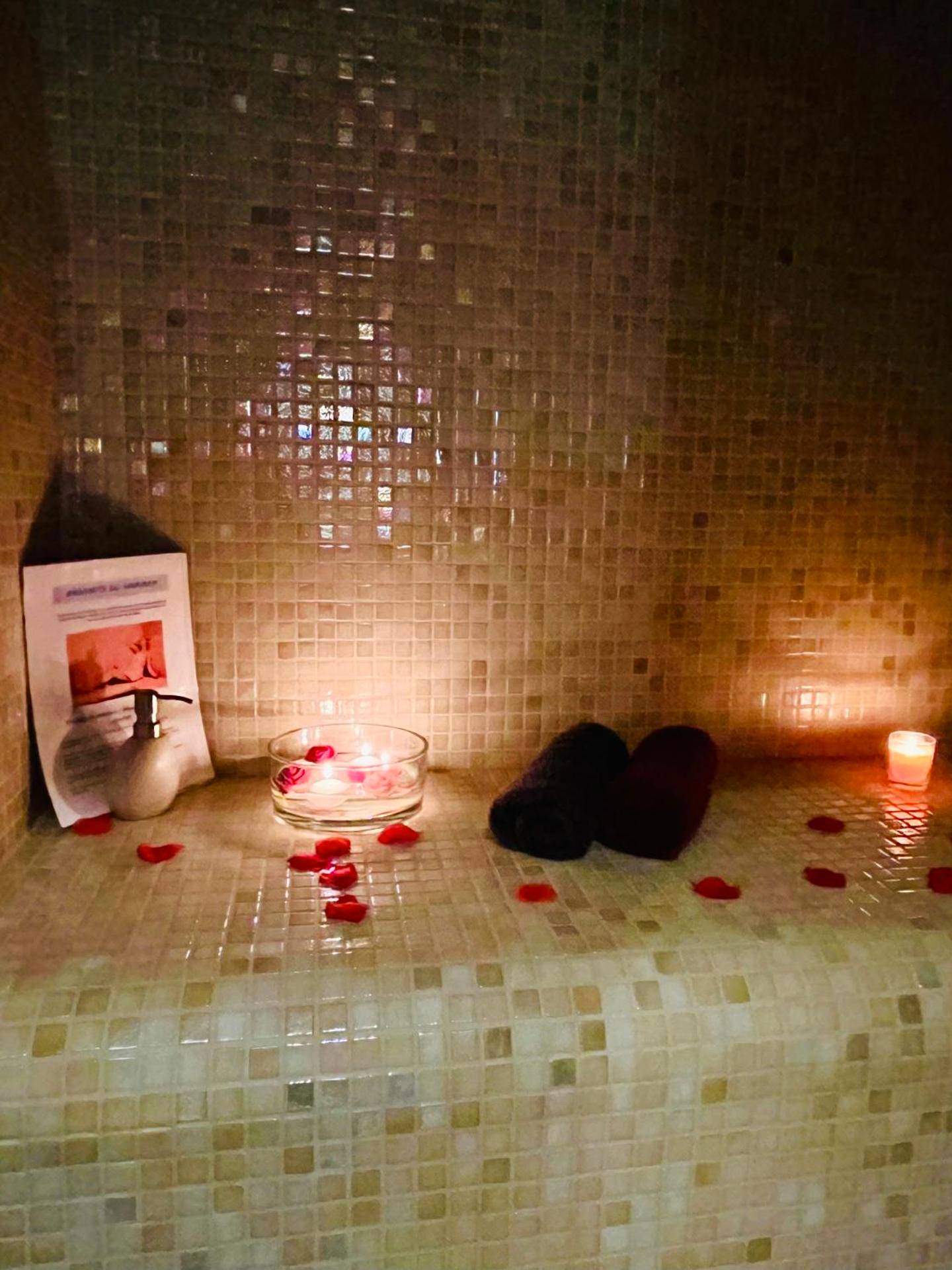 Photo du logement - Cocon détente pour 2 avec hammam et jacuzzi privé Mer Lac - Le Barcarès