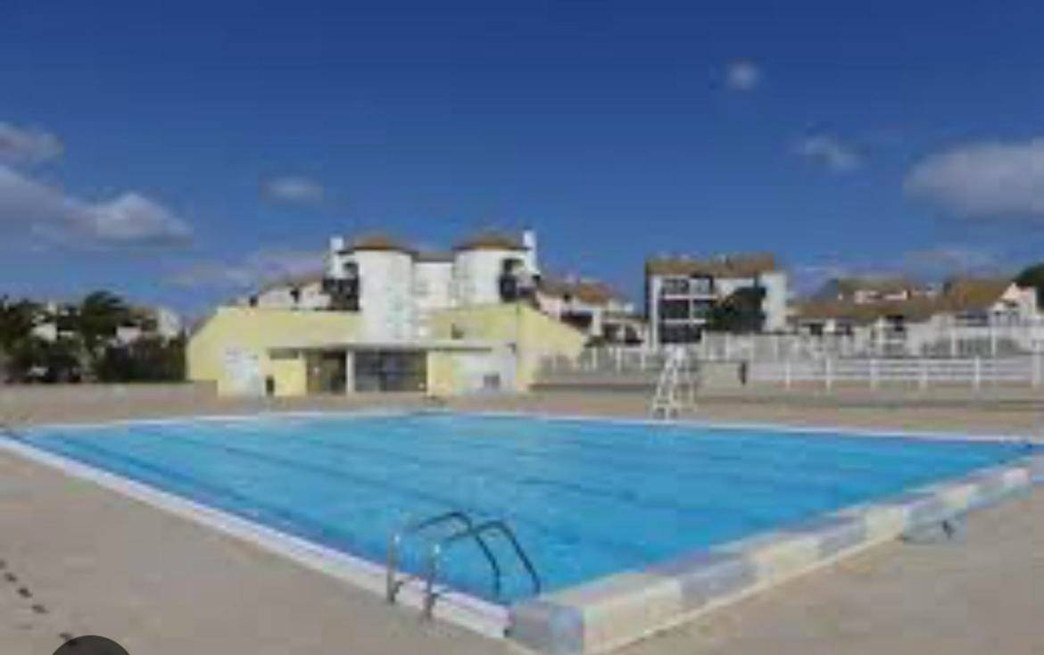 Piscine extérieure de la résidence - Cocon détente pour 2 avec hammam et jacuzzi privé Mer Lac