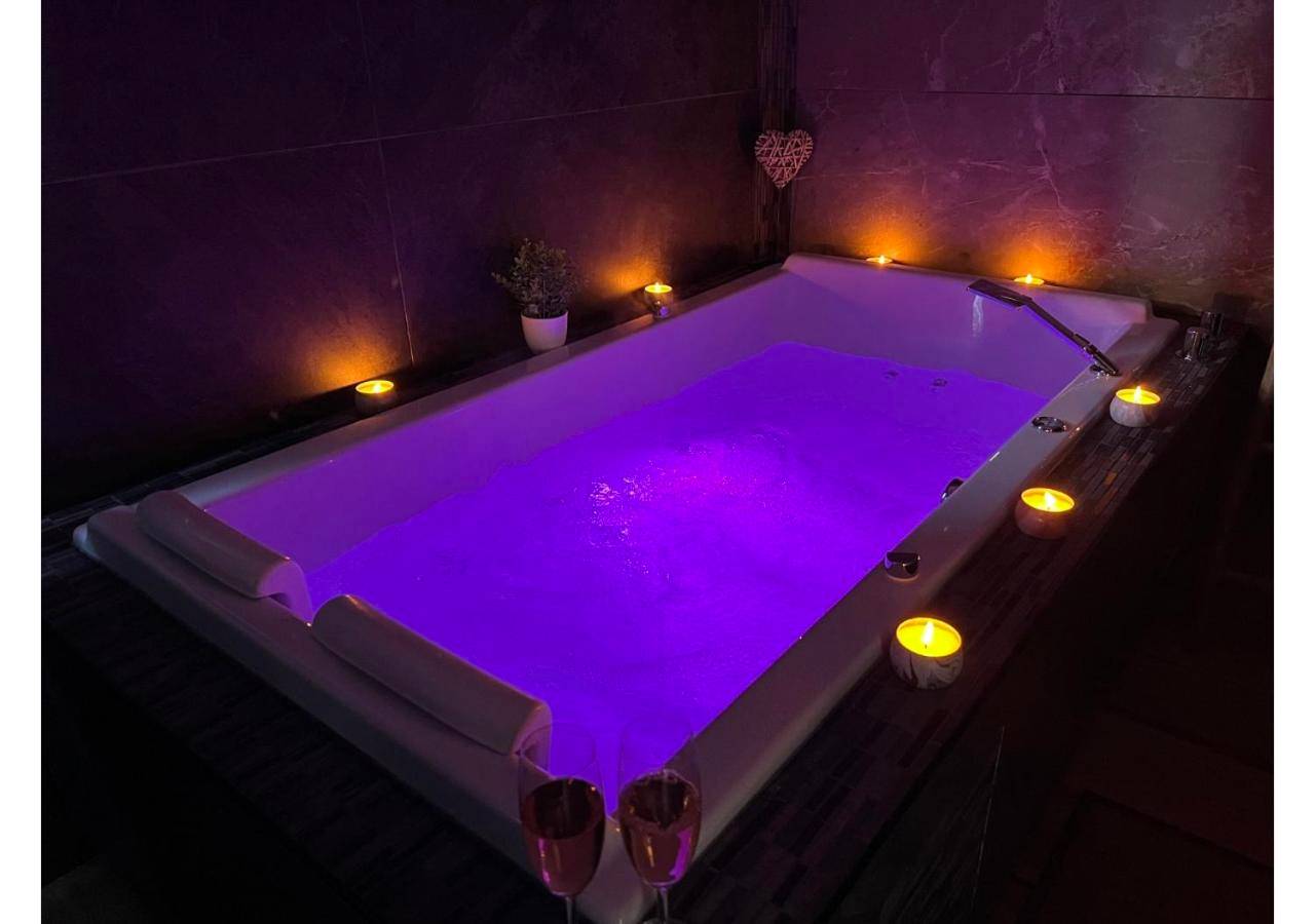 Photo du logement - Cocon détente pour 2 avec hammam et jacuzzi privé Mer Lac - Le Barcarès