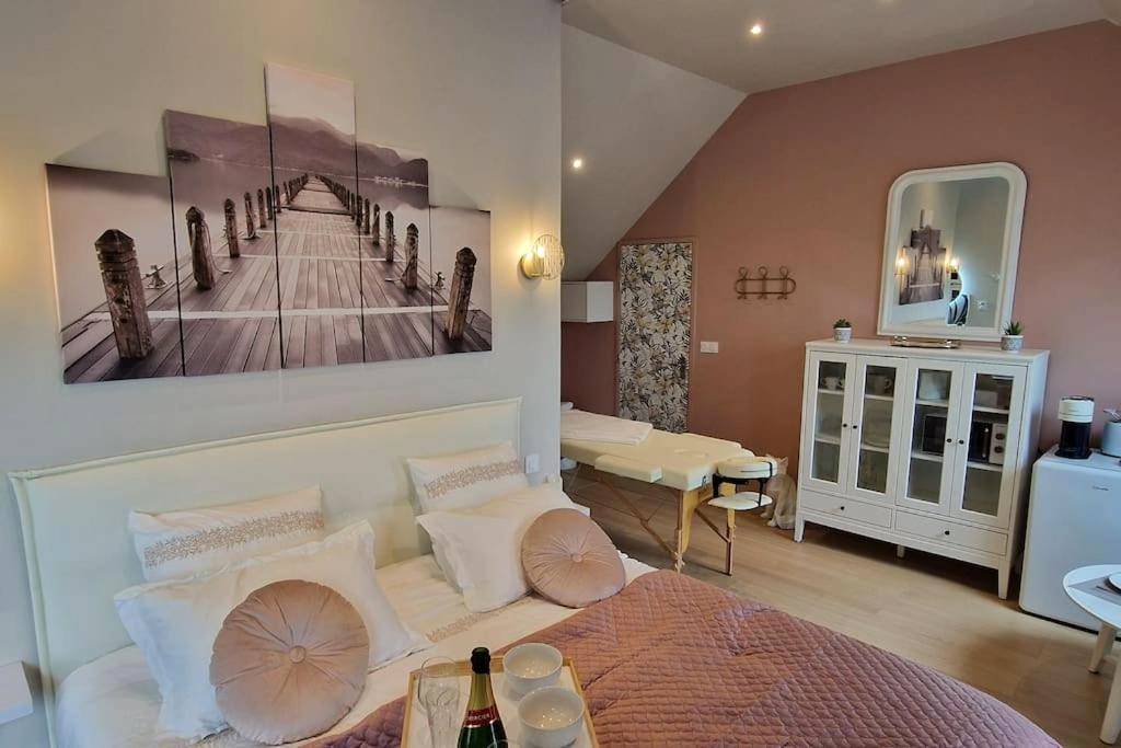 Photo du logement - Le Cocon chambre avec Jacuzzi privatif Normandie - Couvains