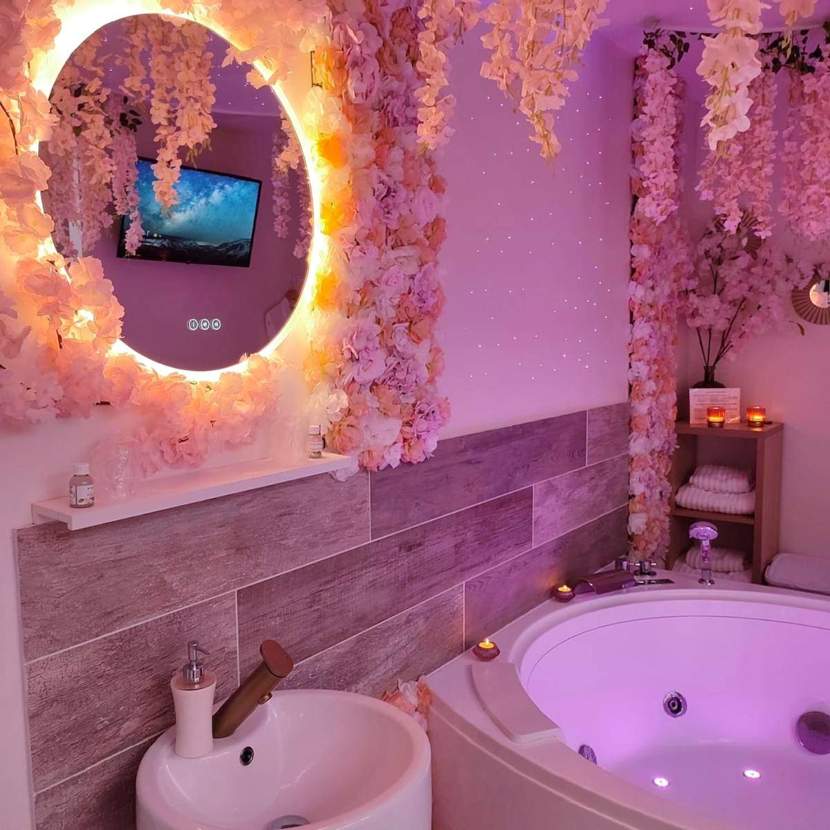 Photo du logement - Cocon des Merveilles - balnéo ronde avec cascade