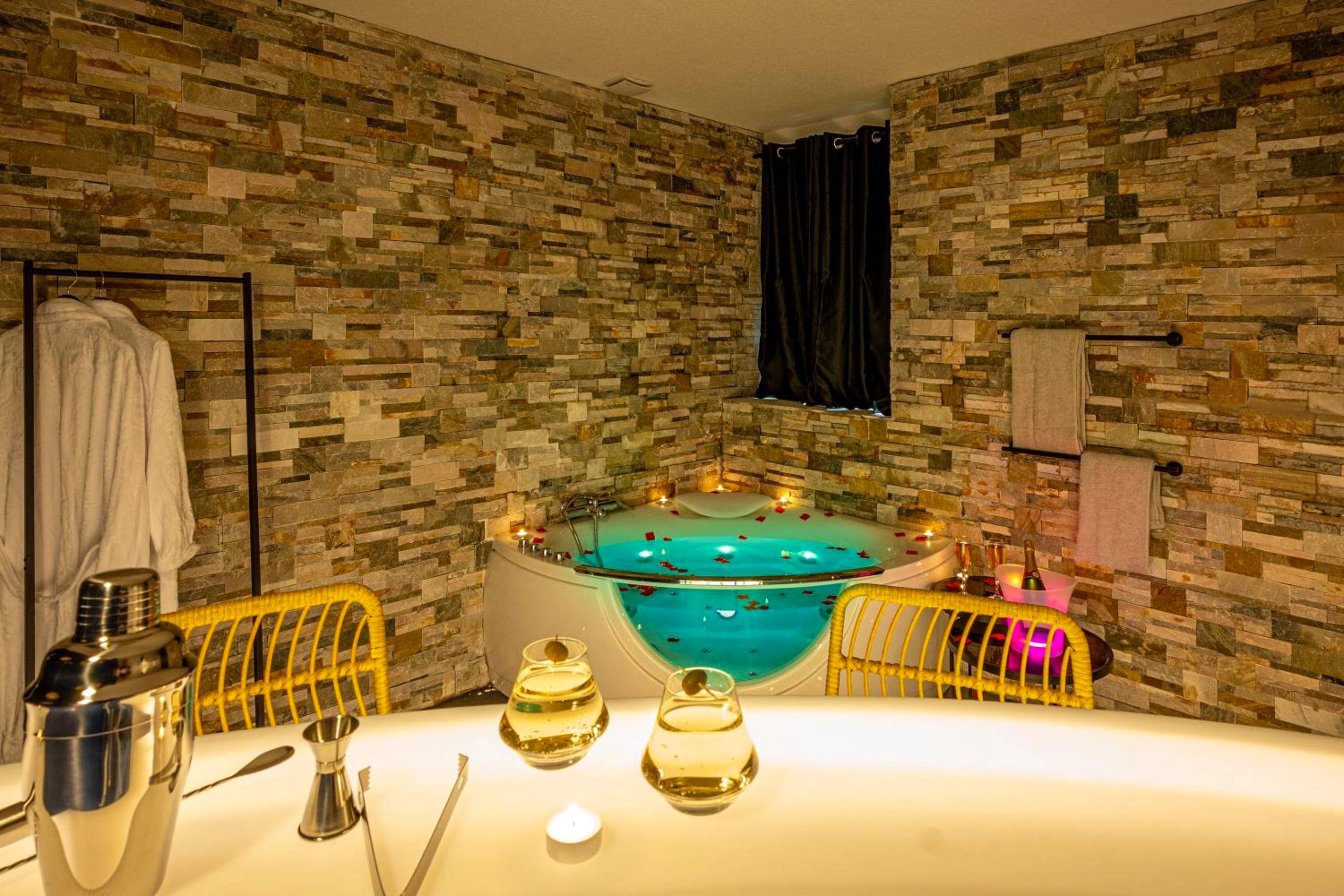 Photo du logement - Cocon Relax - Jacuzzi - Cinéma