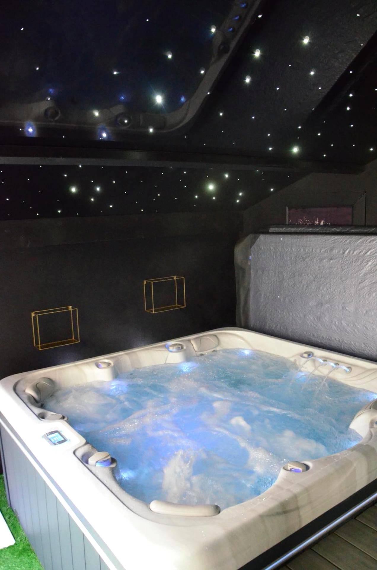 Photo du logement - Gîte romantique avec SPA cœur à corps 44 - La Plaine - sur - Mer