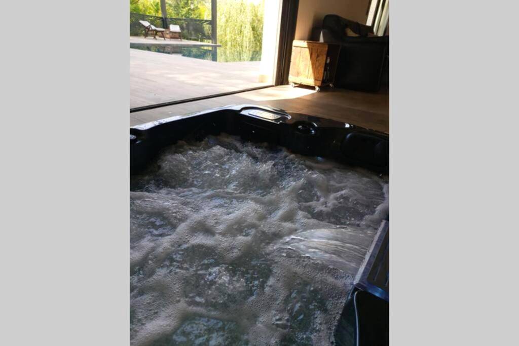 Photo du logement - Un petit coin de Bali avec SPA et piscine privés - Carpentras