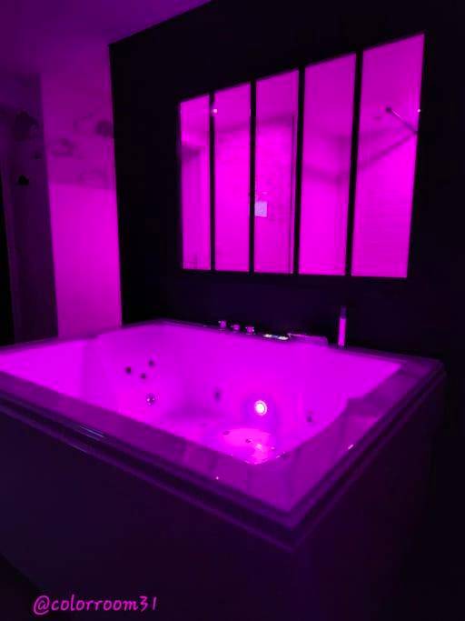 Photo du logement - Colorroom31 - Nuit insolite - Spa - Tantra - Love room
