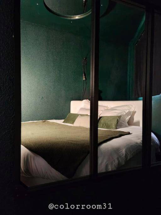 Photo du logement - Colorroom31 - Nuit insolite - Spa - Tantra - Love room