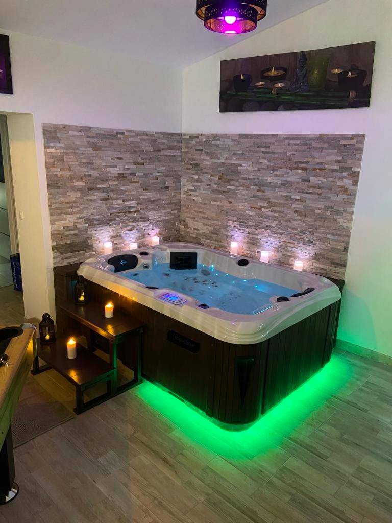 Photo du logement - Le Cosily jacuzzi et sauna privatif - Cuvilly