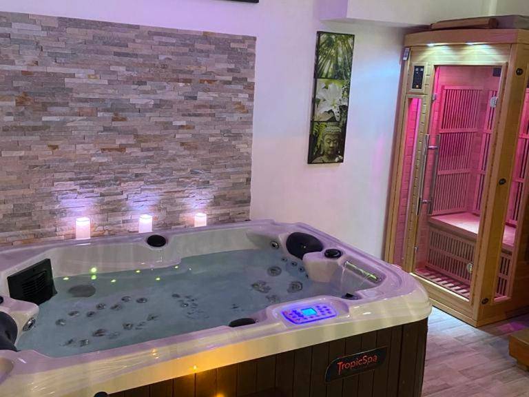 Photo du logement - Le Cosily jacuzzi et sauna privatif