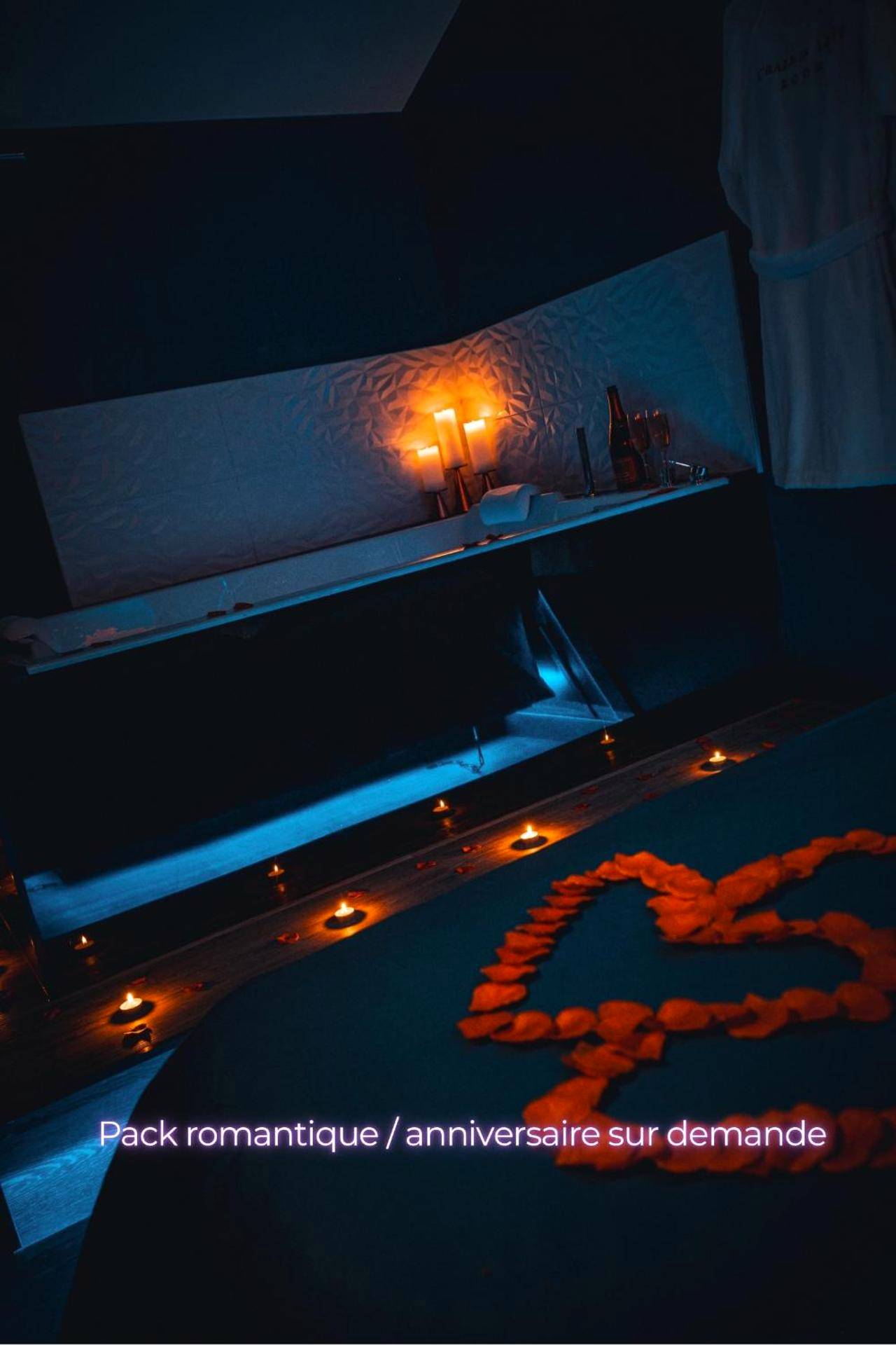 Photo du logement - Suite craz'in Love Room, jacuzzi, cinéma, Camargue - Beaucaire