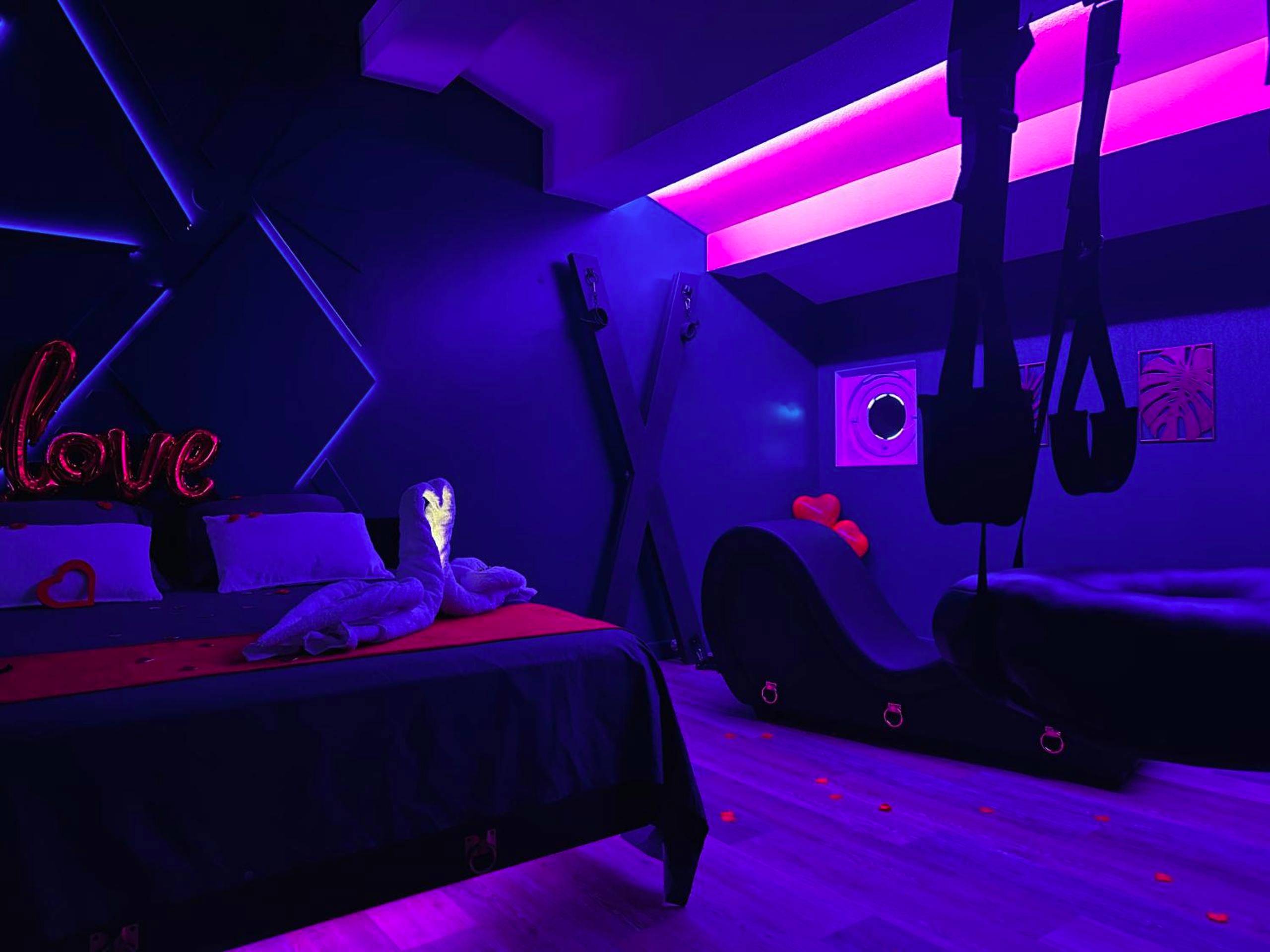 Photo du logement - Suite craz'in Love Room, jacuzzi, cinéma, Camargue