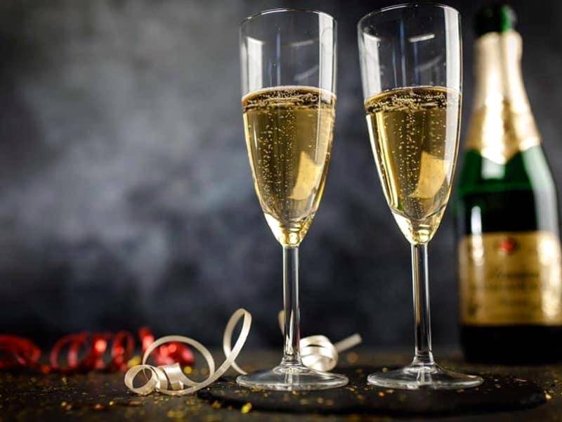 Photo du logement - COSY & SPA Appartement Luxe JACUZZI SAUNA Suite Cristal - Avignon