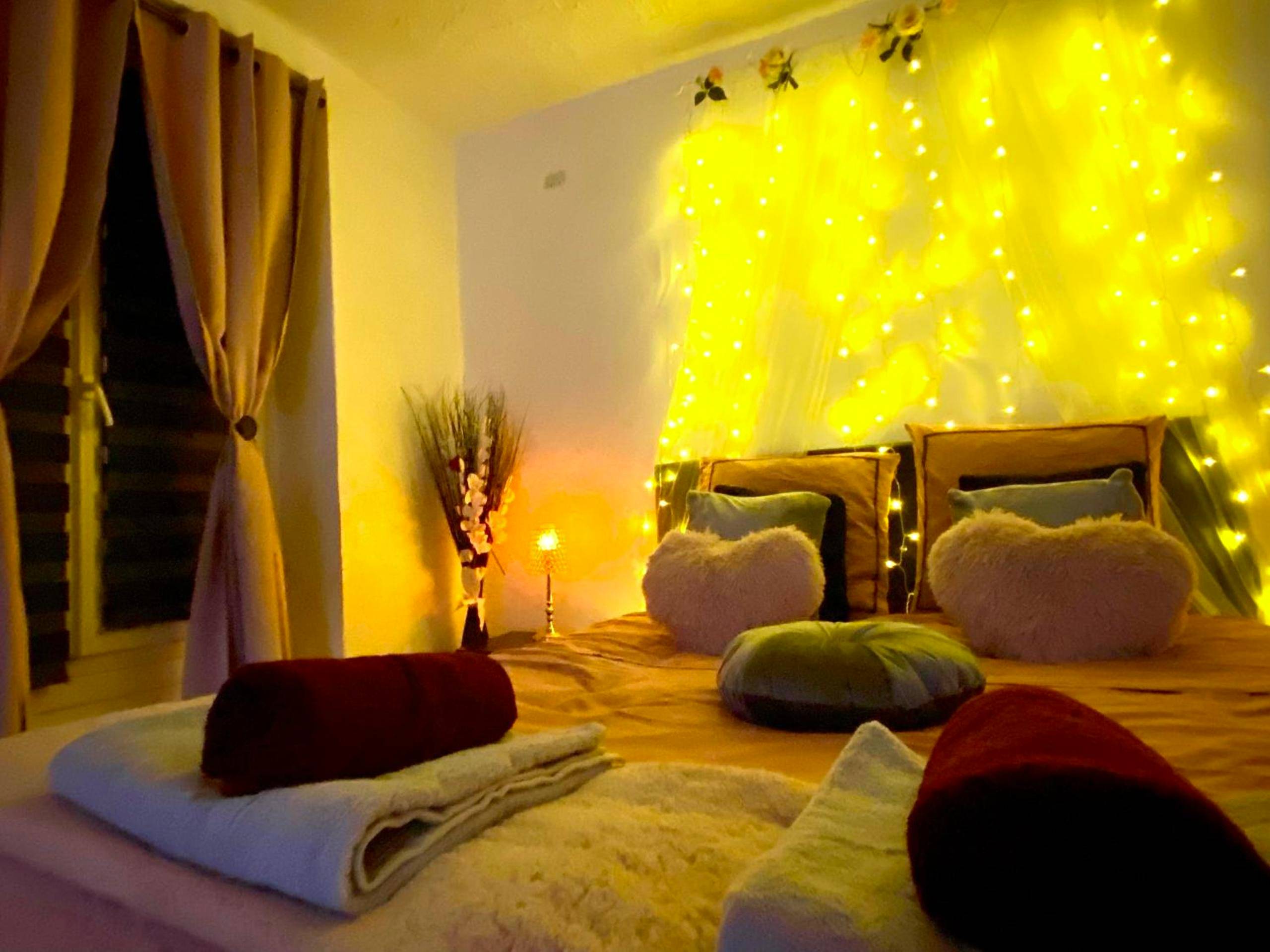 Photo du logement - COSY & SPA Appartement Luxe JACUZZI SAUNA Suite Cristal