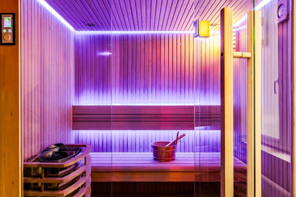 Autre vue interieure - Love Room La Crypte du Désir - Sauna - Spa - Piece Secrète by DESIR ROOMS - Haguenau