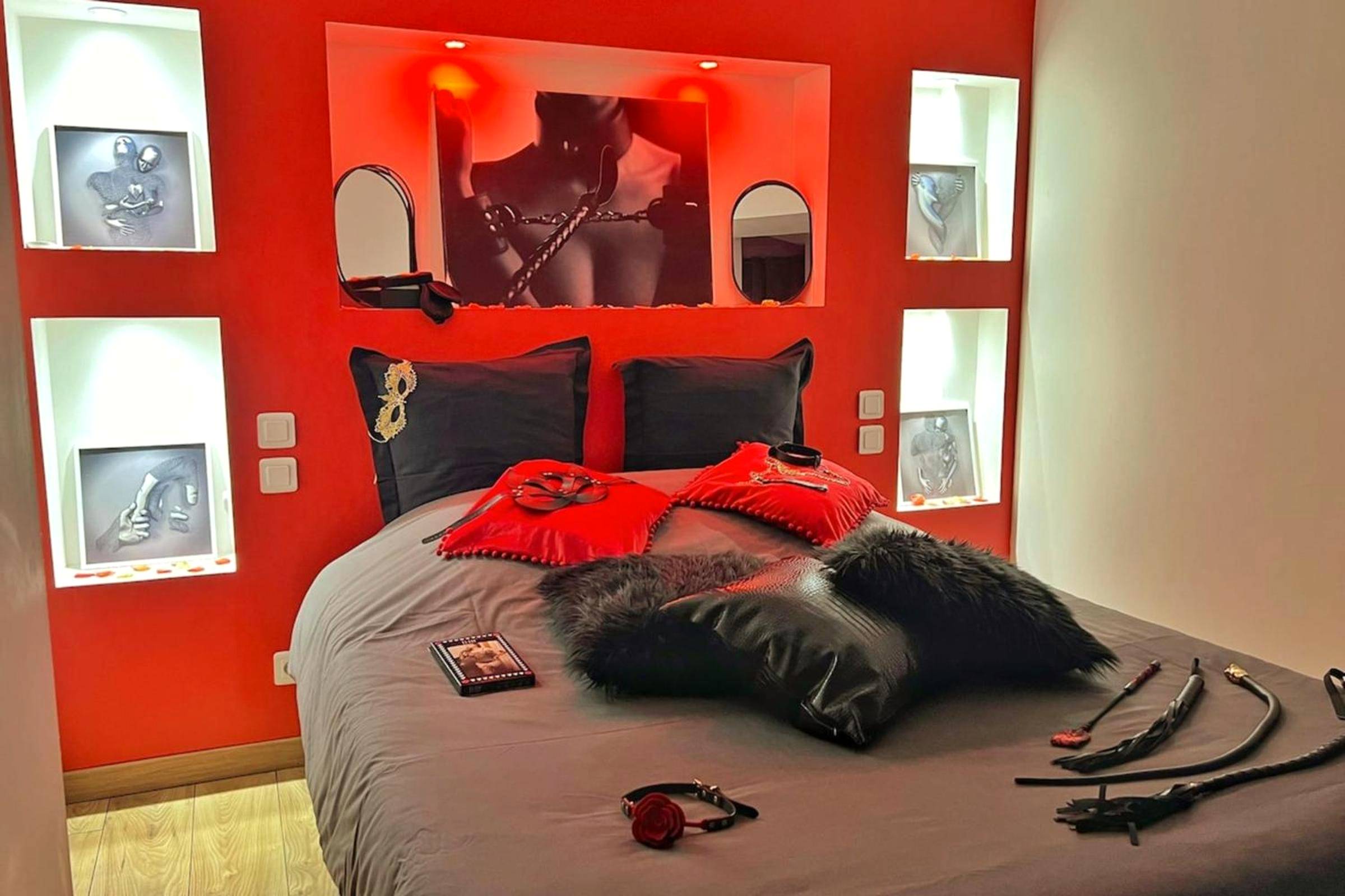 Photo du logement - Dark Room Perpignan aux 50 nuances Jacuzzi Privé - Villeneuve - de - la - Raho