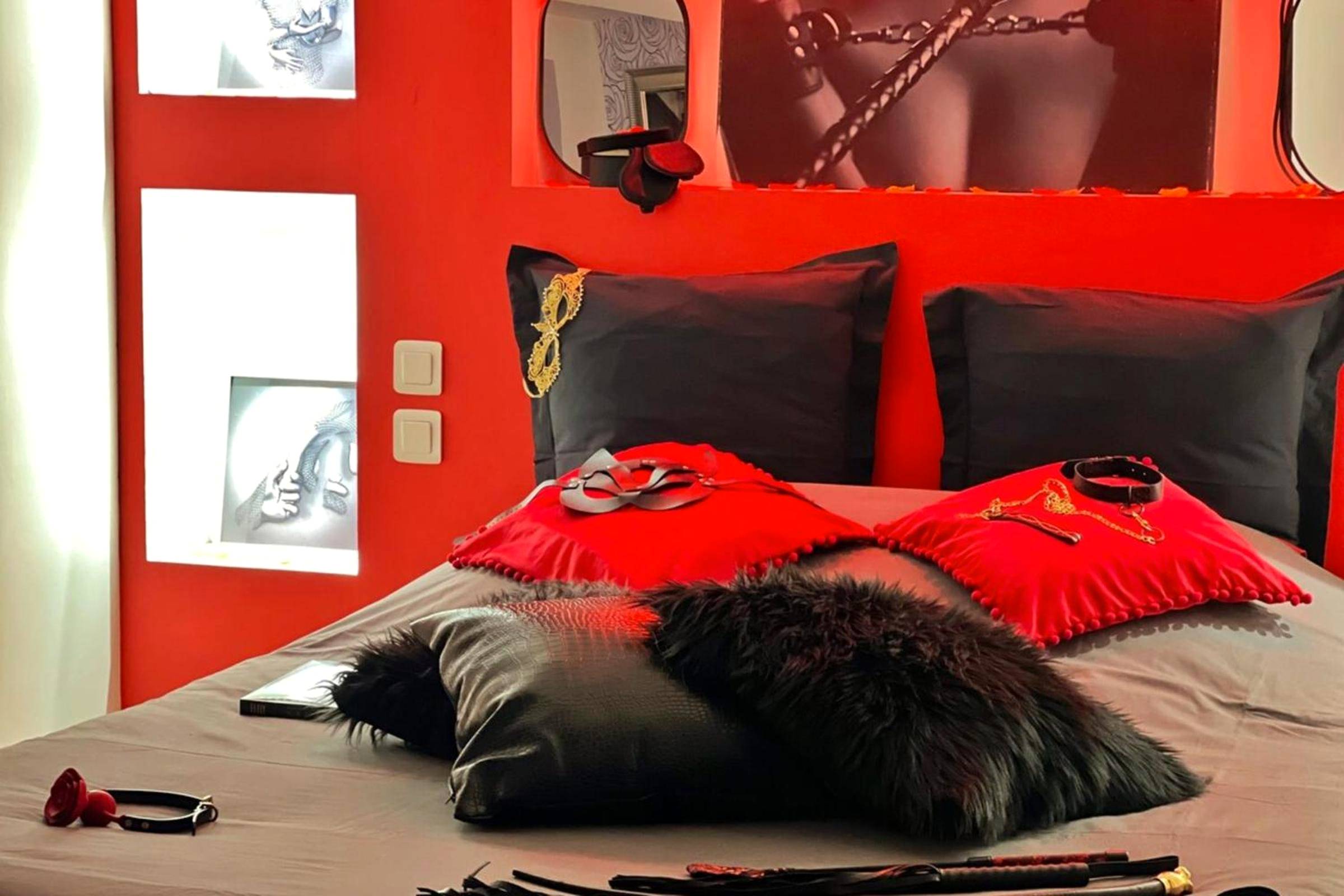 Photo du logement - Dark Room Perpignan aux 50 nuances Jacuzzi Privé