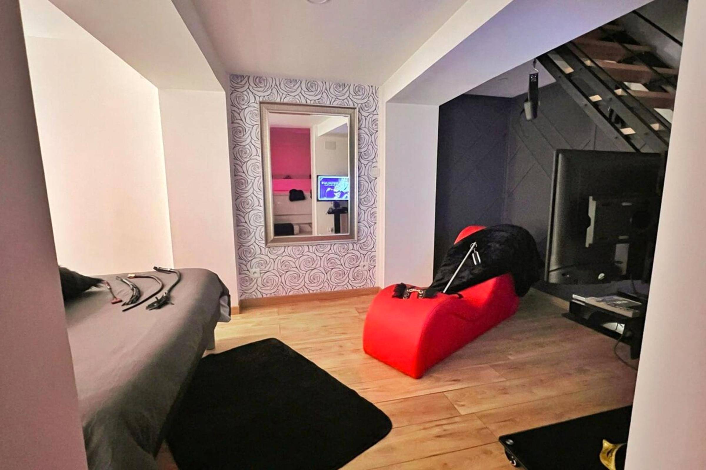 Photo du logement - Dark Room Perpignan aux 50 nuances Jacuzzi Privé