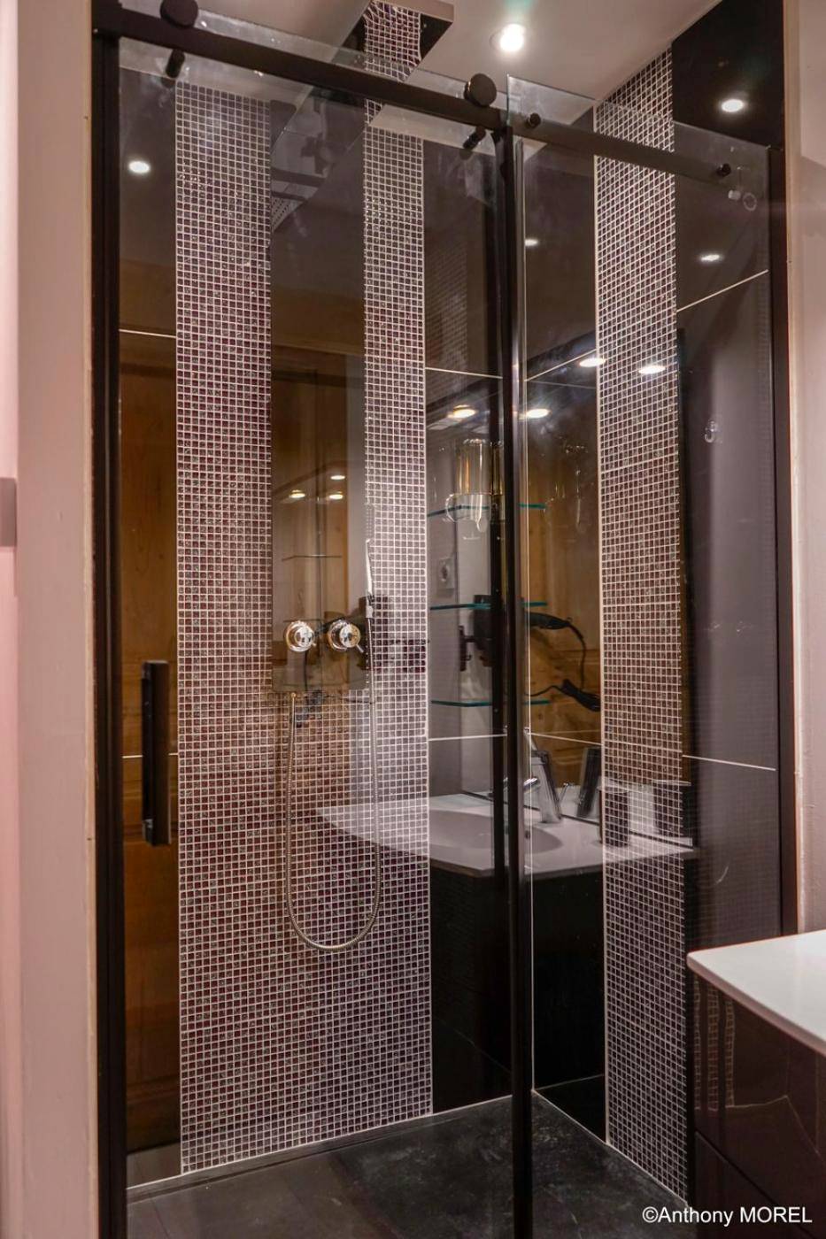 Douche à l'italienne avec parois mosaïques - Désir'ôôm
