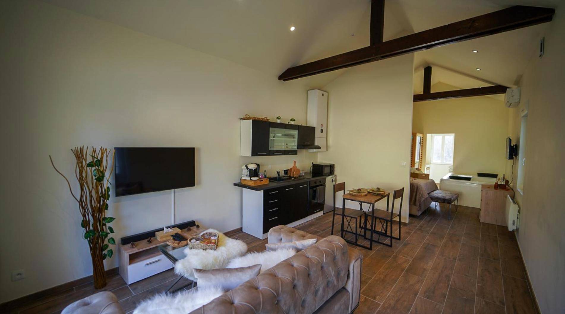 Photo du logement - Détente au bord de Forêt avec Spa Balnéo et Sauna PRIVÉ