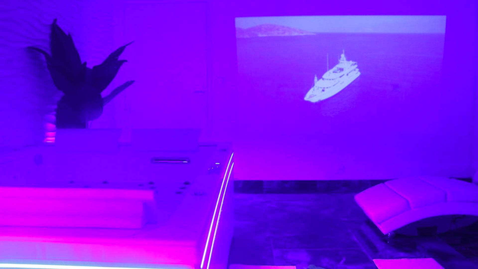 Photo du logement - DIMA SUITE Jacuzzi Privatif