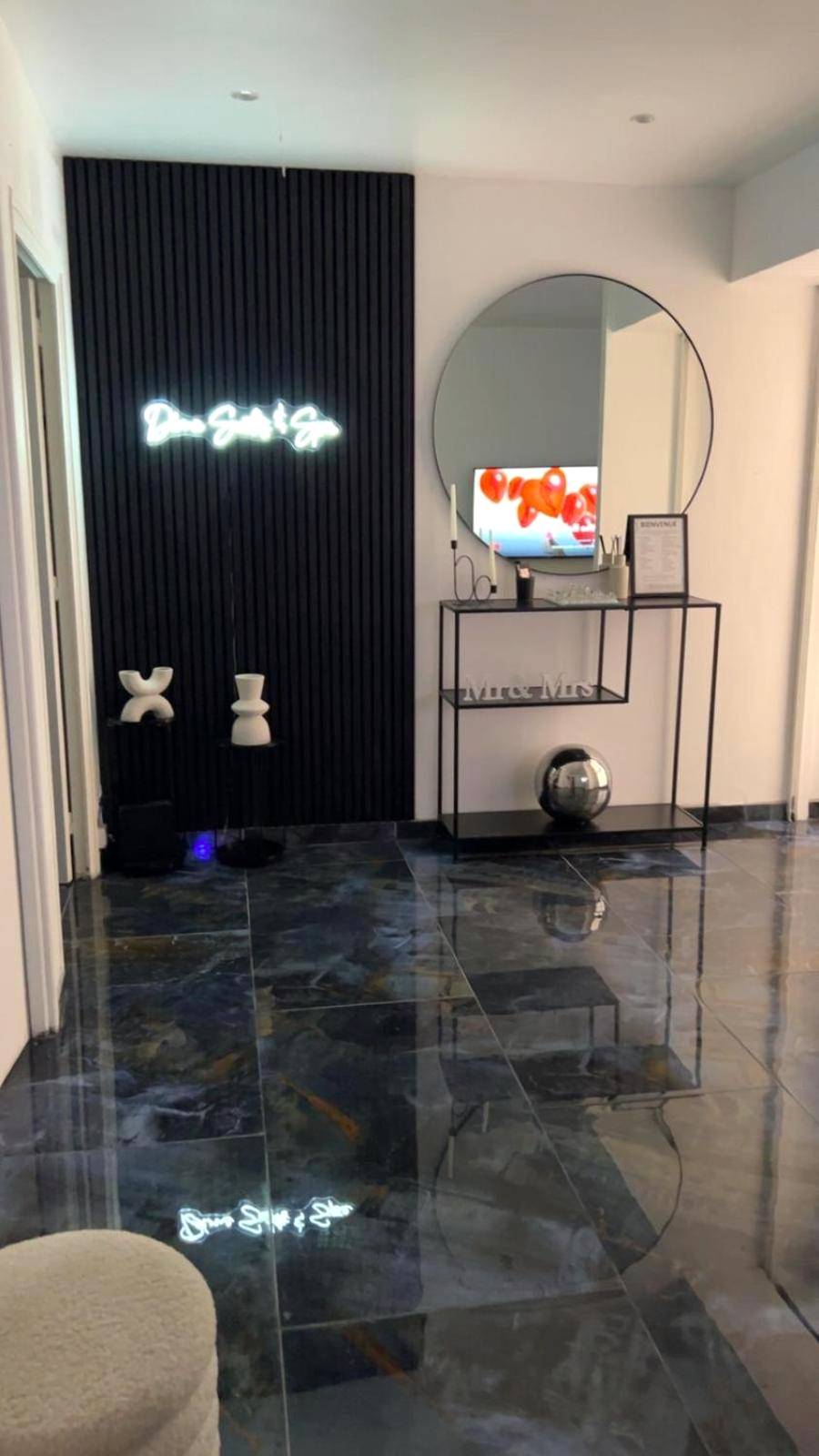 Photo du logement - DIMA SUITE Jacuzzi Privatif - Vedène