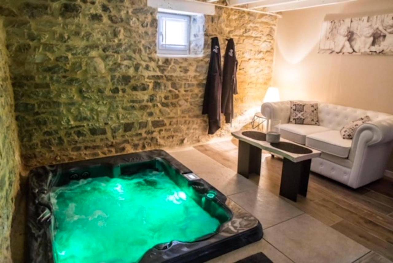 Photo - Au domaine des anges, 3 gîtes luxueux avec Jacuzzi privatif, sauna, mini - piscine, piscine...