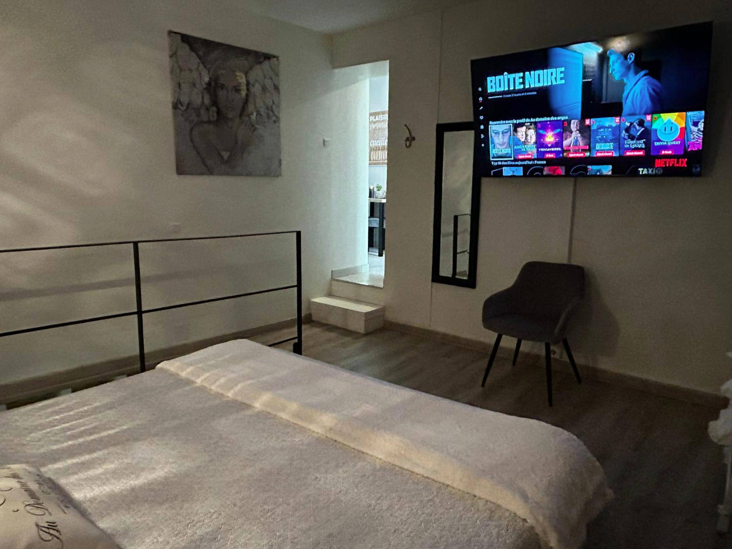 Photo - Au domaine des anges, 3 gîtes luxueux avec Jacuzzi privatif, sauna, mini - piscine, piscine...