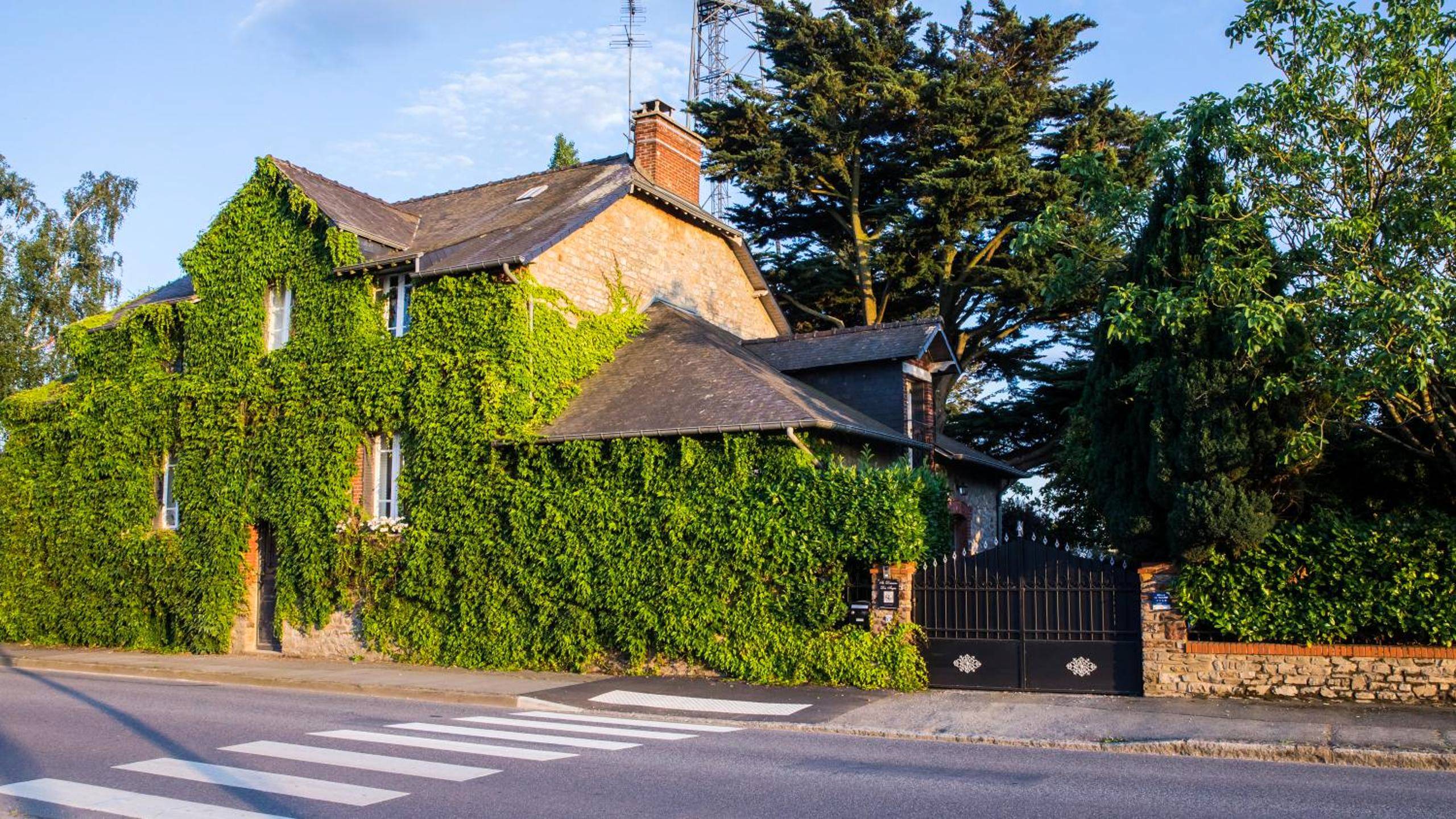 Photo - Au domaine des anges, 3 gîtes luxueux avec Jacuzzi privatif, sauna, mini - piscine, piscine...