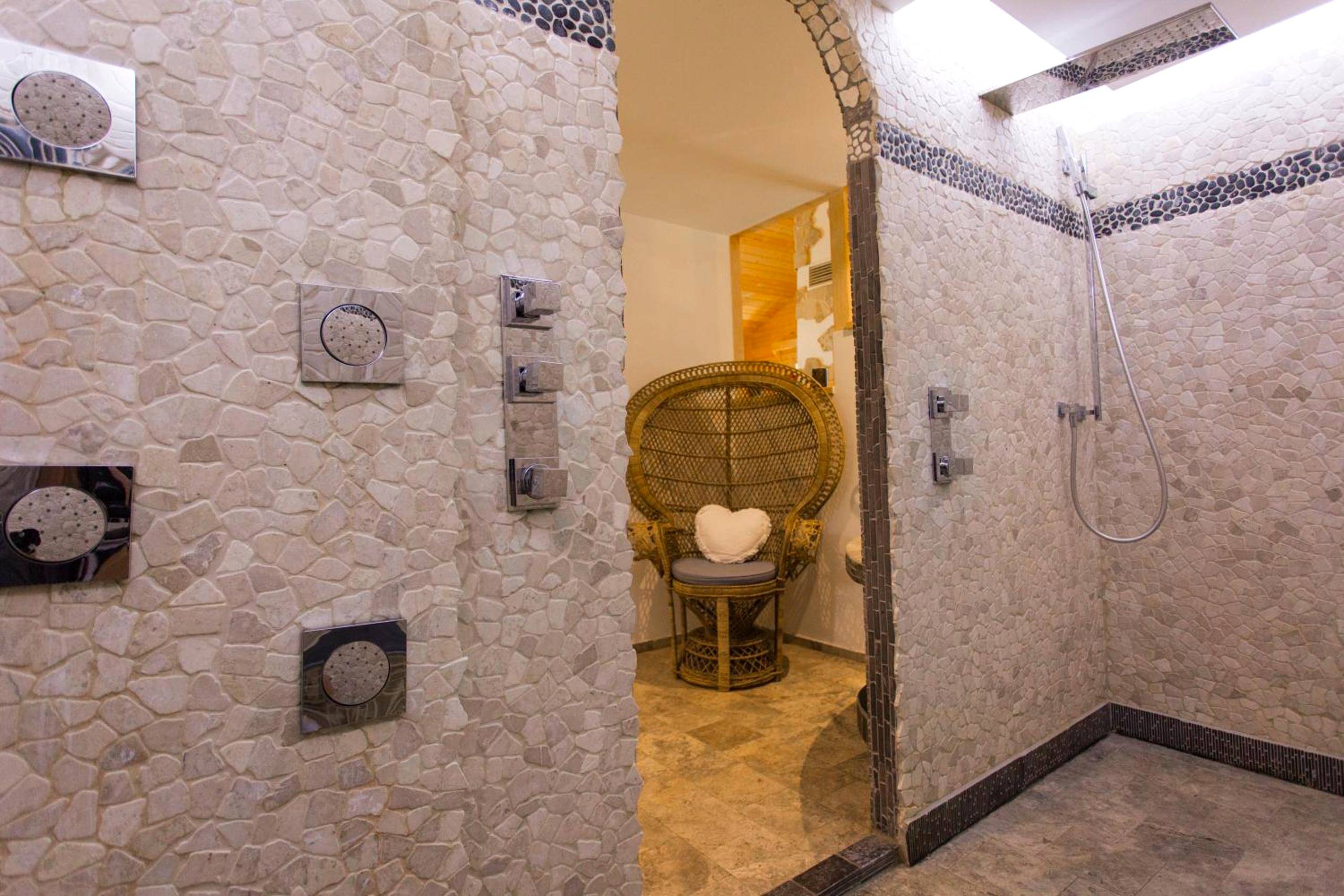 Photo du logement - Domaine du Haut Jardin Hôtel & Chalets Spa Privé