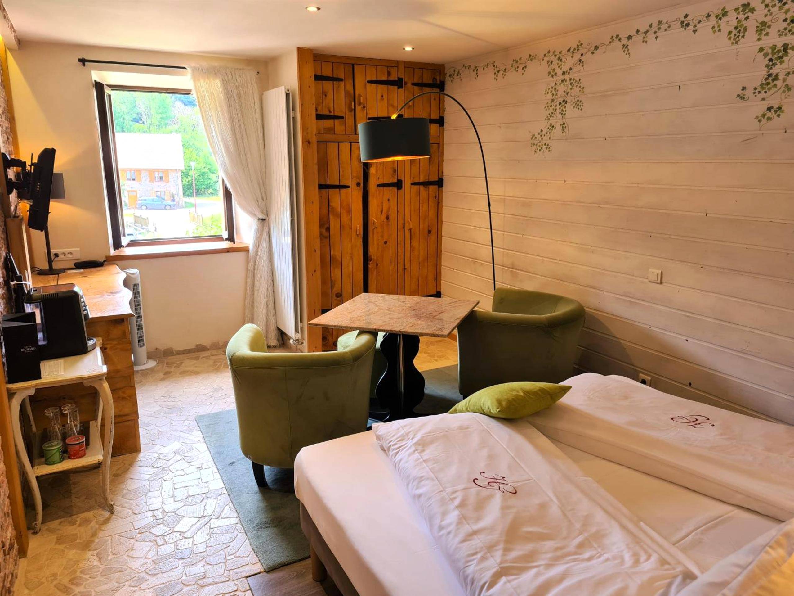 Photo du logement - Domaine du Haut Jardin Hôtel & Chalets Spa Privé - Remiremont