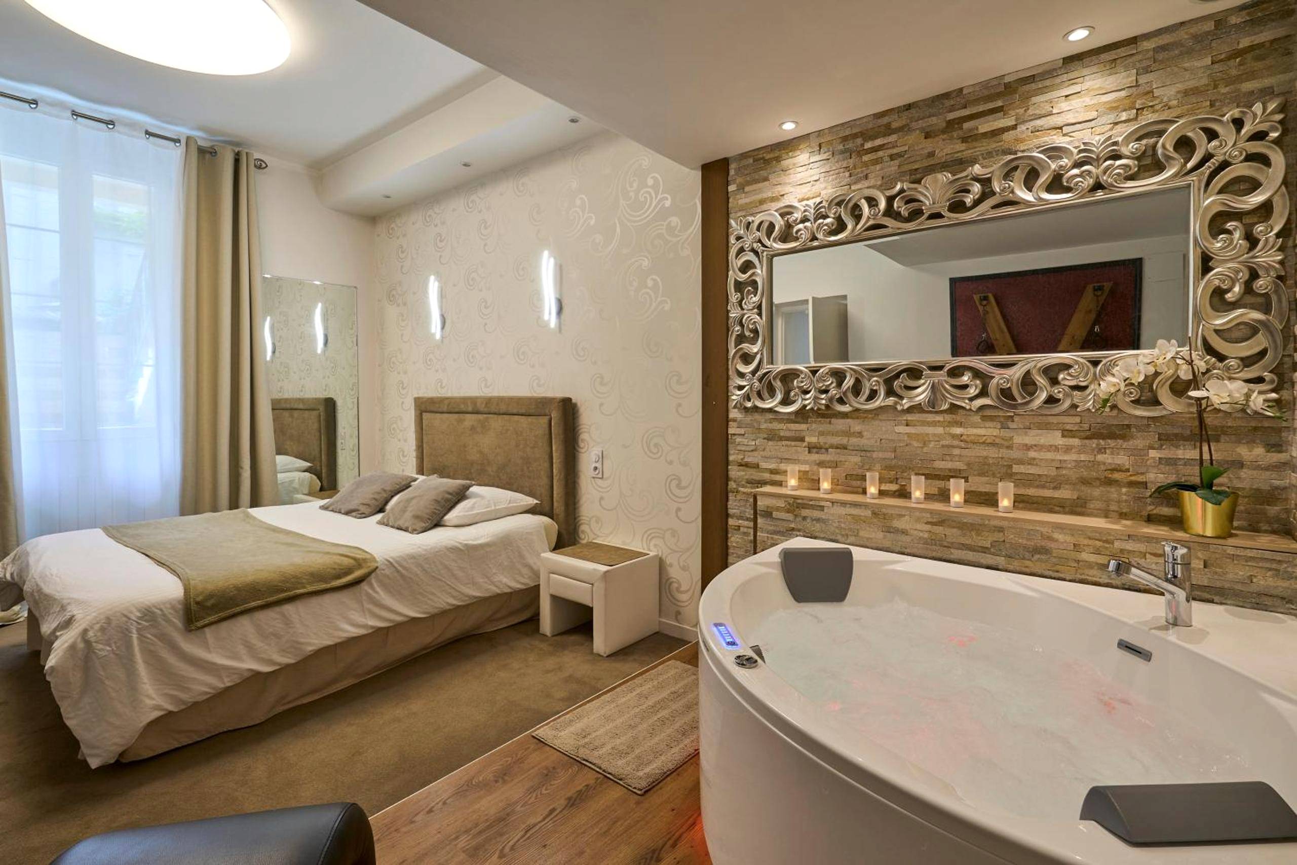 Photo du logement - Le DONJON DIONYSOS - Love Room - Carcassonne