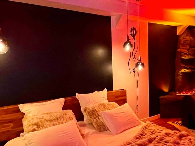 Vue interieure - Love Room Cholet Le Double L