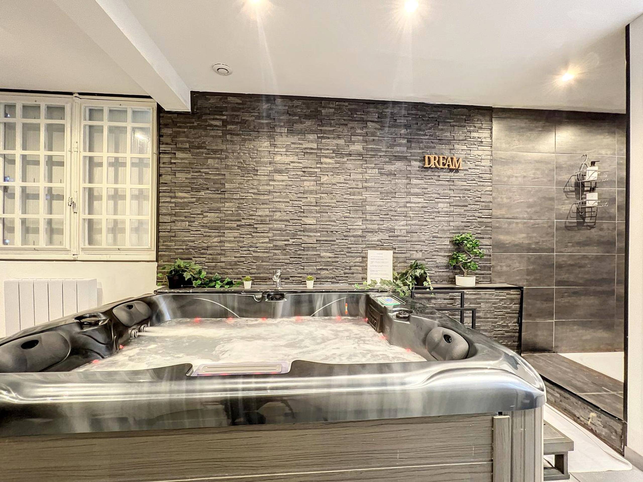 Photo du logement - Dream Loft jacuzzi - sauna - Brest