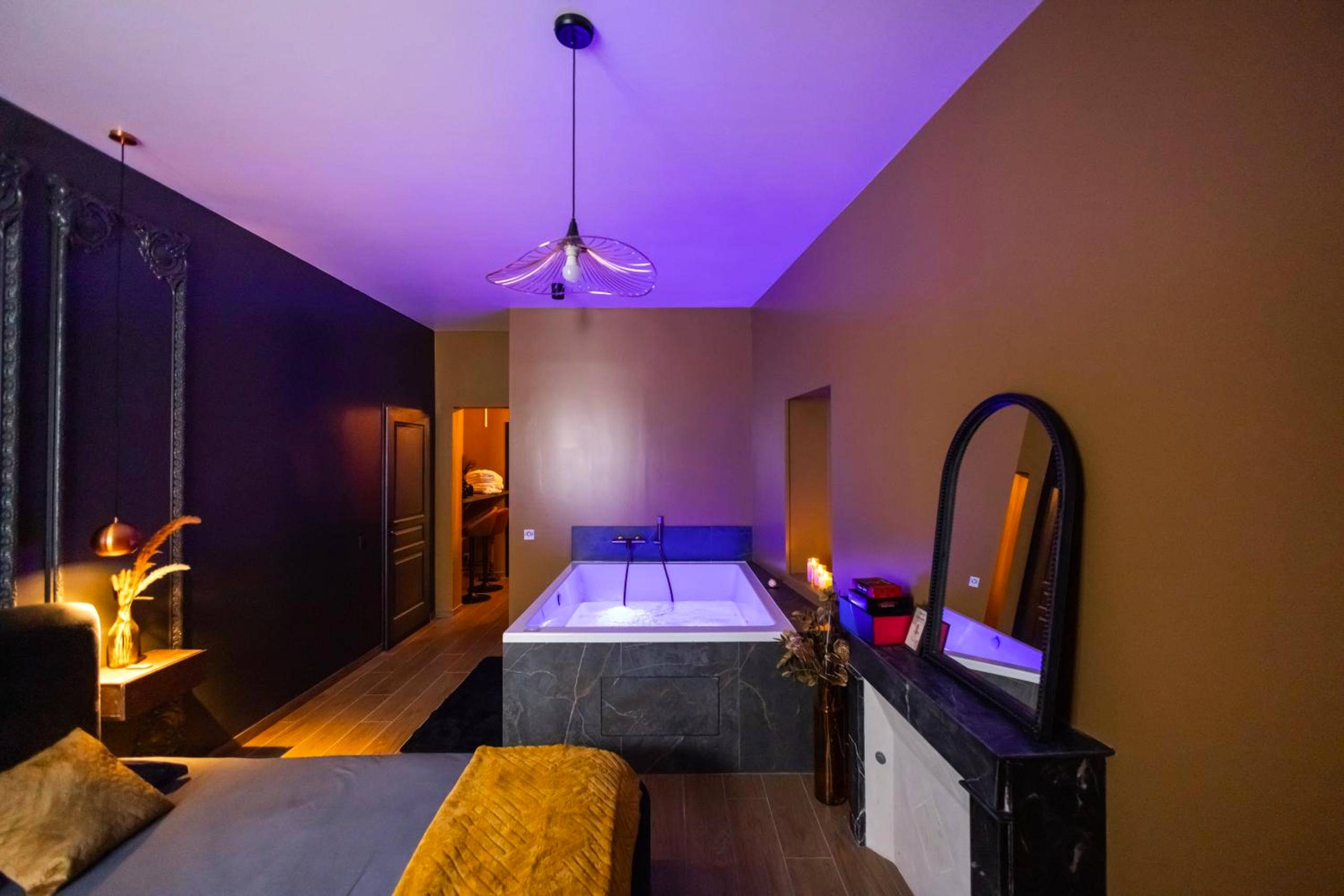 Photo du logement - Dreamy Room - Evasion, balnéo & cinéma privé