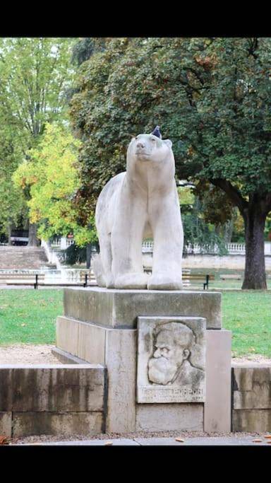 Photo du logement - Le Duché - Séjour romantique avec balnéo privative - Dijon centre - Dijon