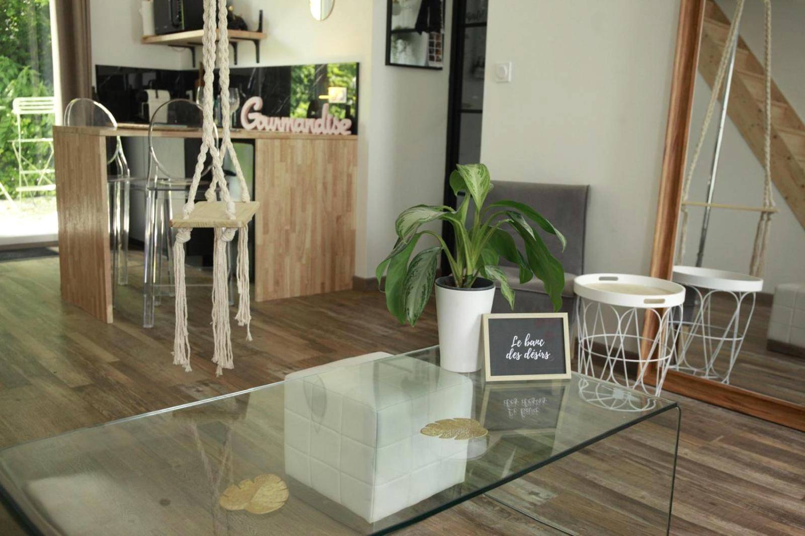 Vue du logement - Love Room La Ferrière - Loveroom atypique en duplex avec balnéo ronde et secret'room