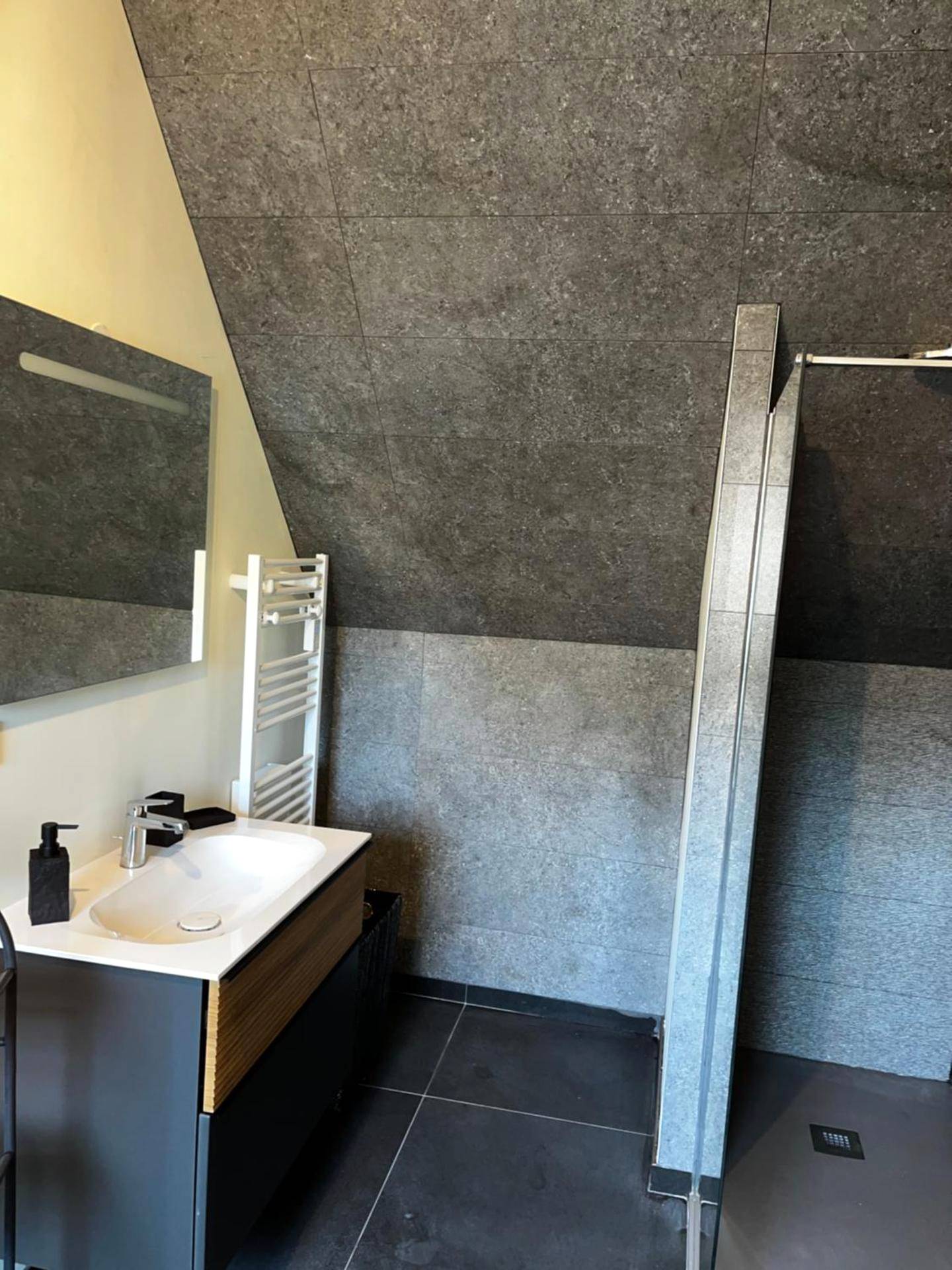 Photo du logement - Magnifique Duplex avec Jaccuzi, Sauna et Cinema Room Privatif - Fontenoy