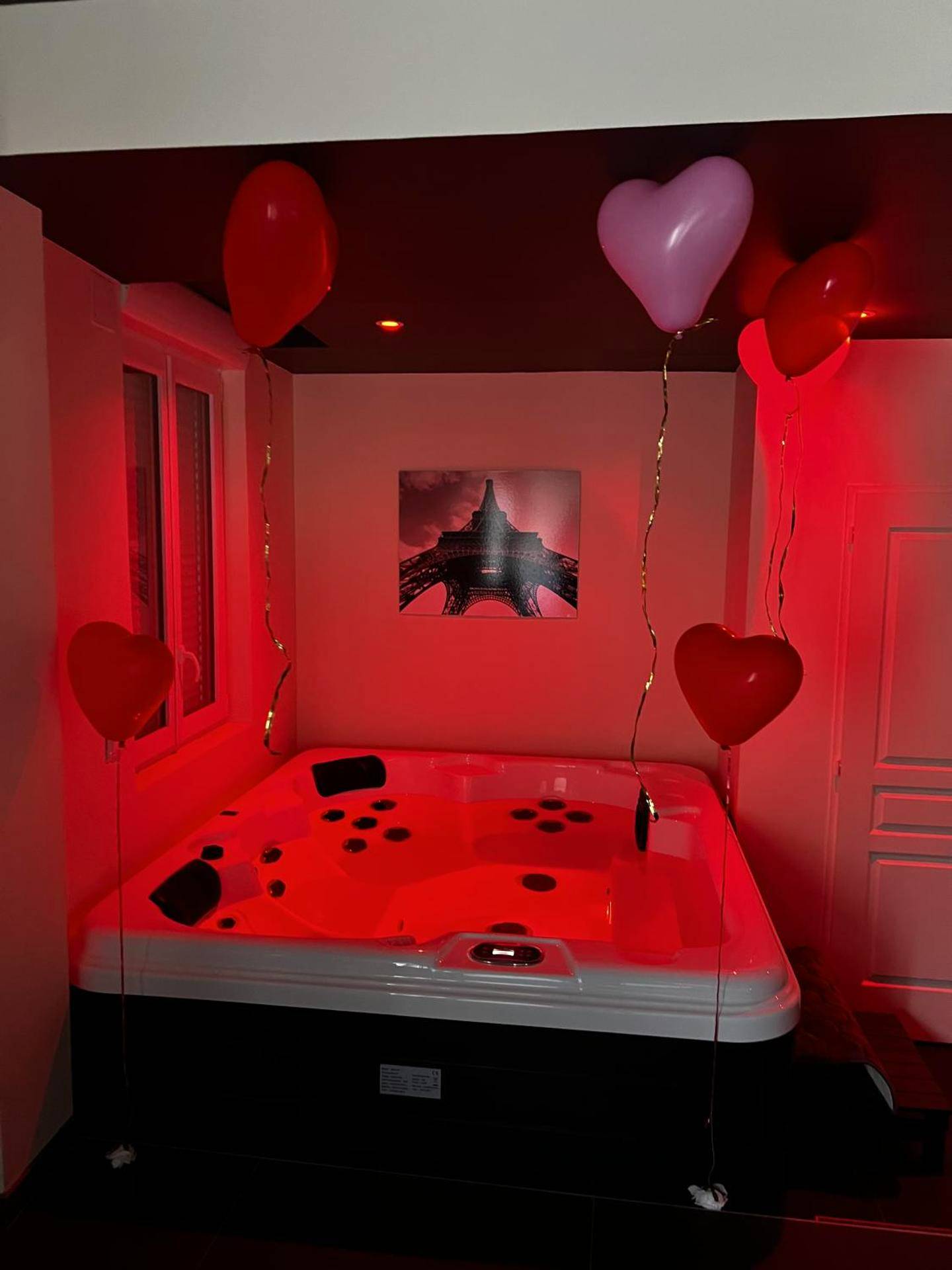 Photo du logement - Magnifique Duplex avec Jaccuzi, Sauna et Cinema Room Privatif - Fontenoy