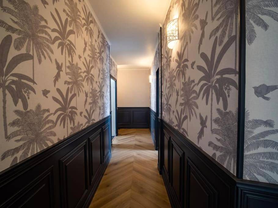 Photo du logement - Duplex Jeanne d'Arc Billard Baby en option Escape Game Logements Insolites