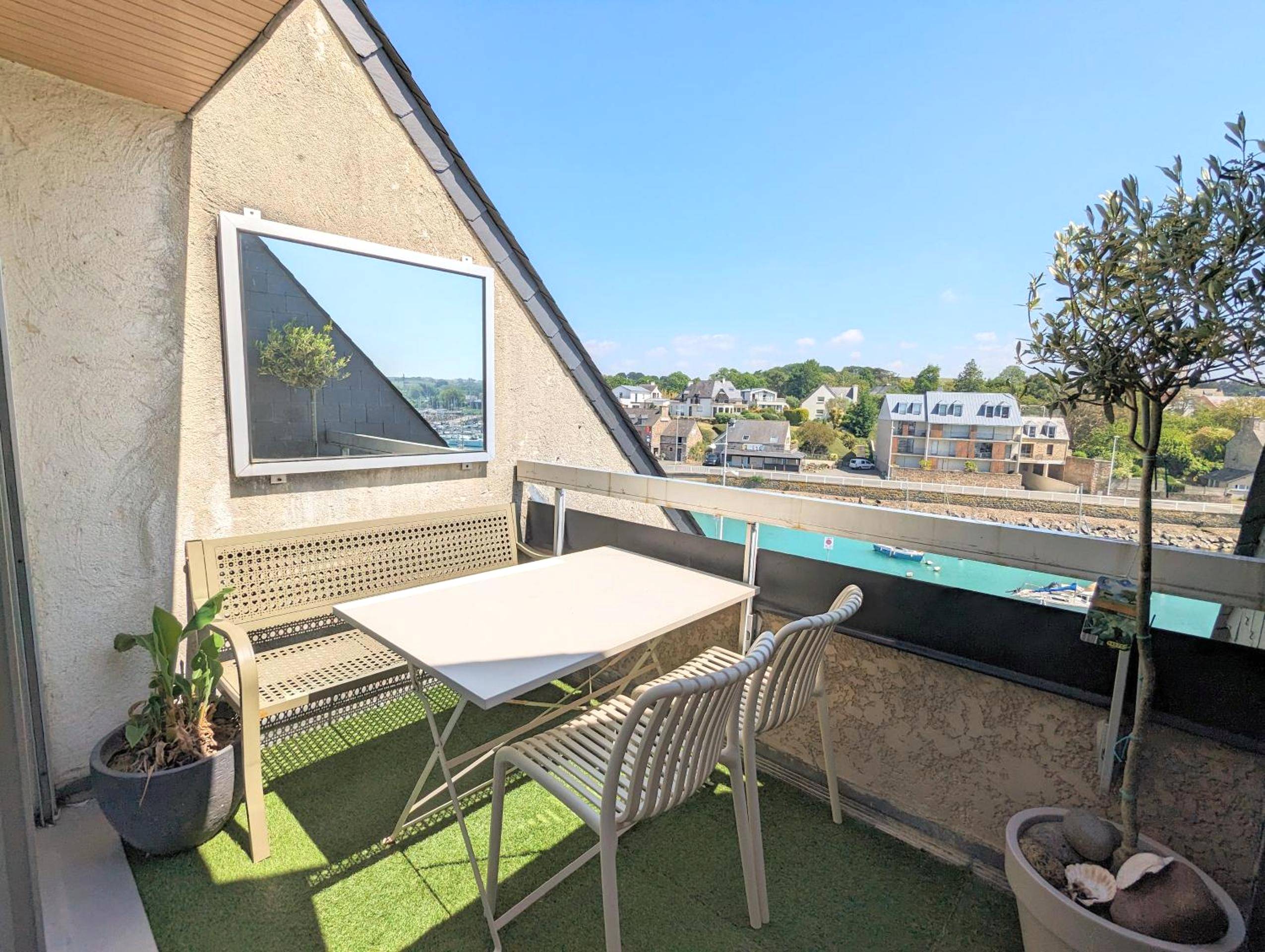 Photo du logement - Duplex Lomy vue sur le port avec Sauna - balneo - 5mn plage