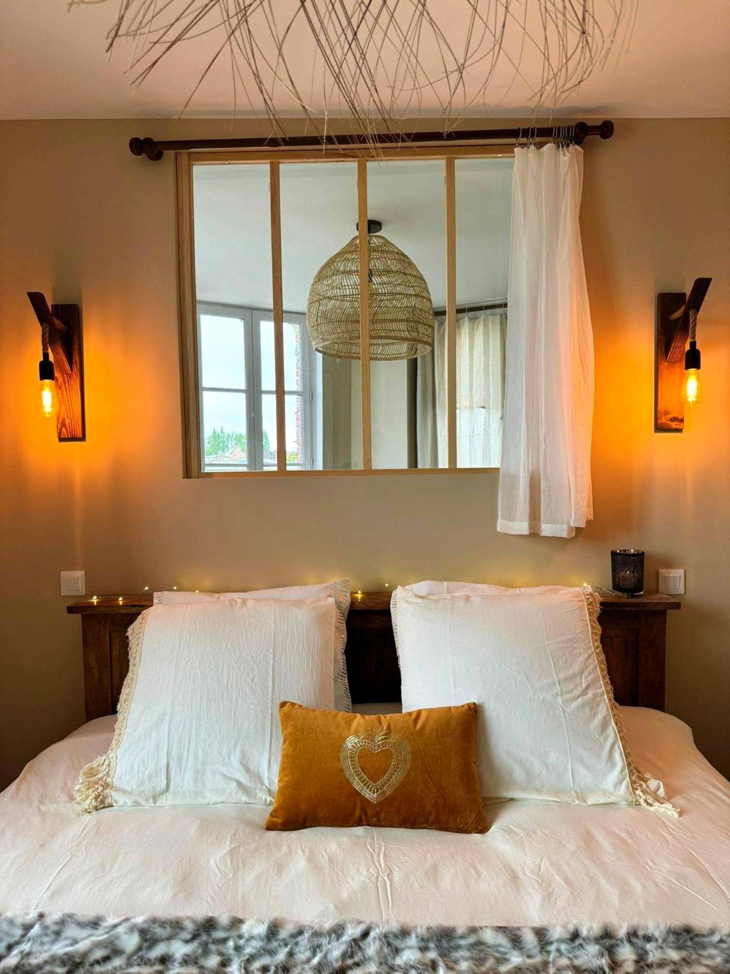 Photo du logement - Duplex Safari jusqu'à 4 personnes, Spa, cinéma et lit sous les arbres, day use, 10 min centre