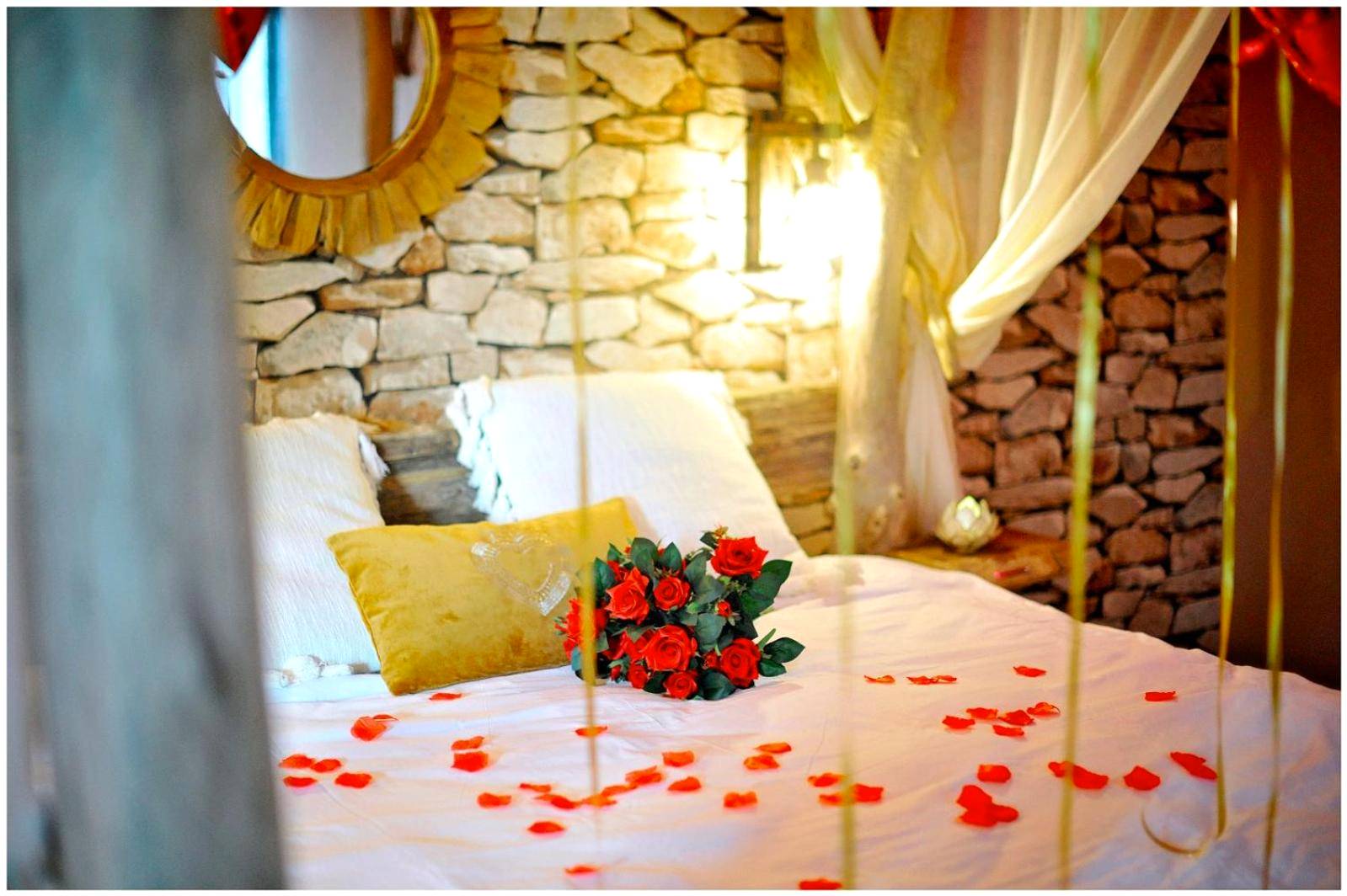 Photo du logement - Duplex Safari jusqu'à 4 personnes, Spa XXL, day use, cinéma, cascade et lit sous les arbres